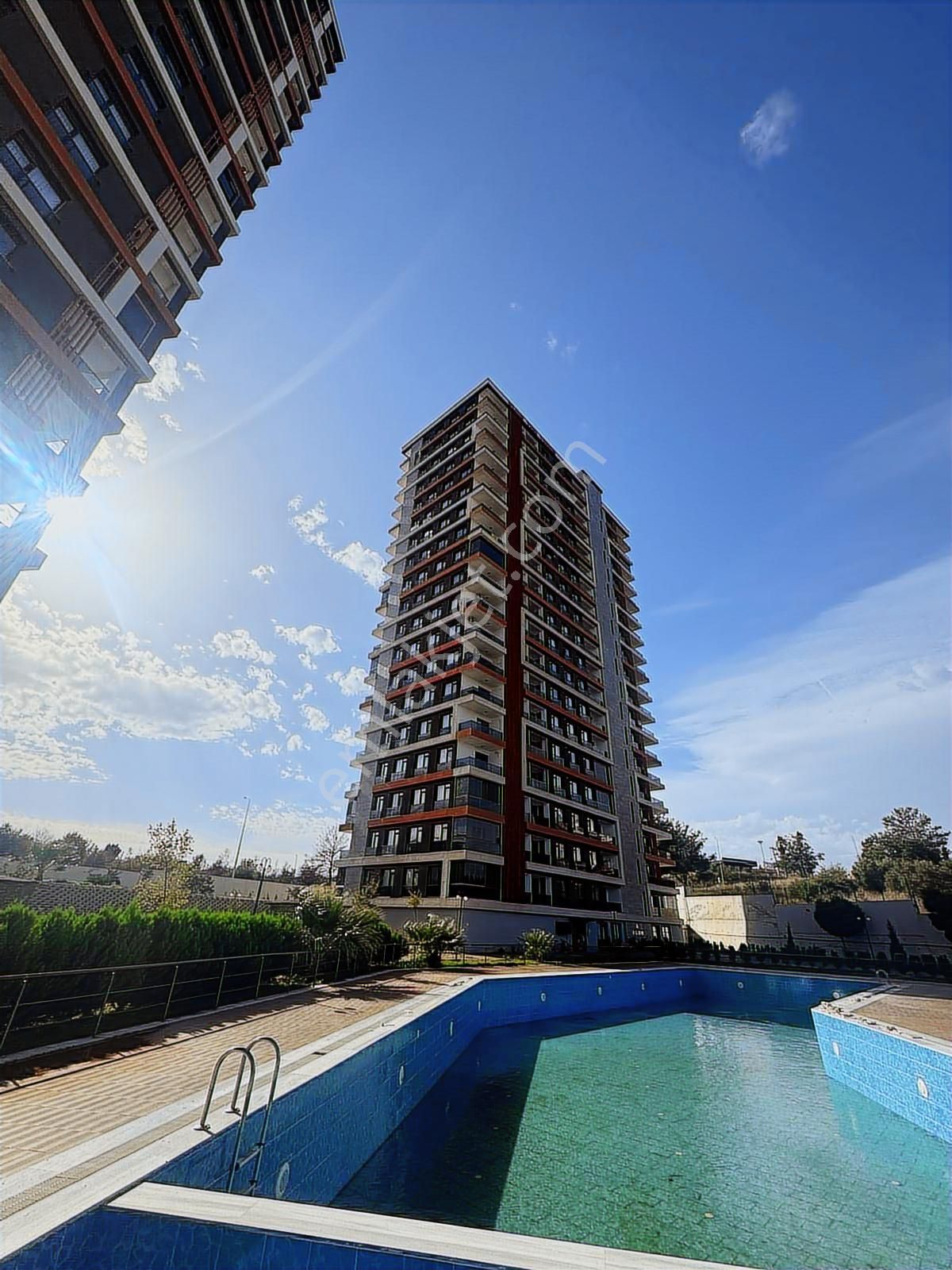 Torbalı İnönüde Site İçinde Havuz Cepheli Satılık Lüks 1+1 Daire - Görsel 31