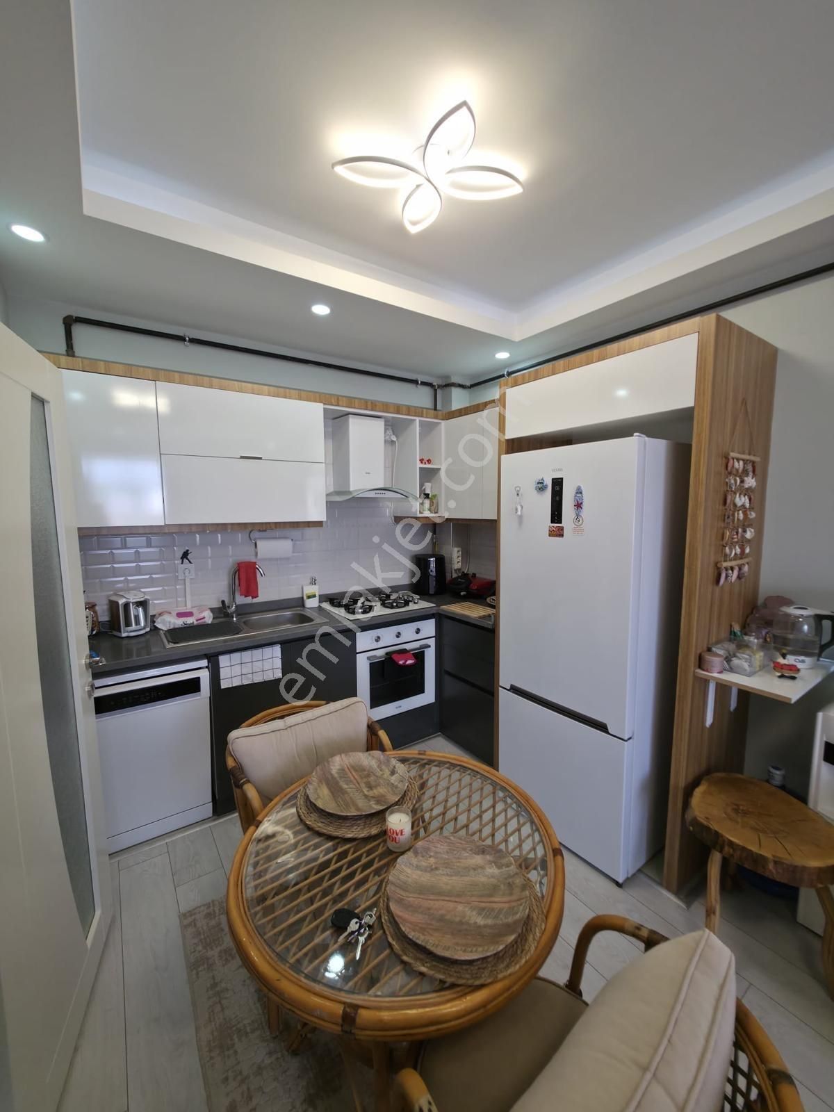 Torbalı İnönüde Site İçinde Havuz Cepheli Satılık Lüks 1+1 Daire - Görsel 17