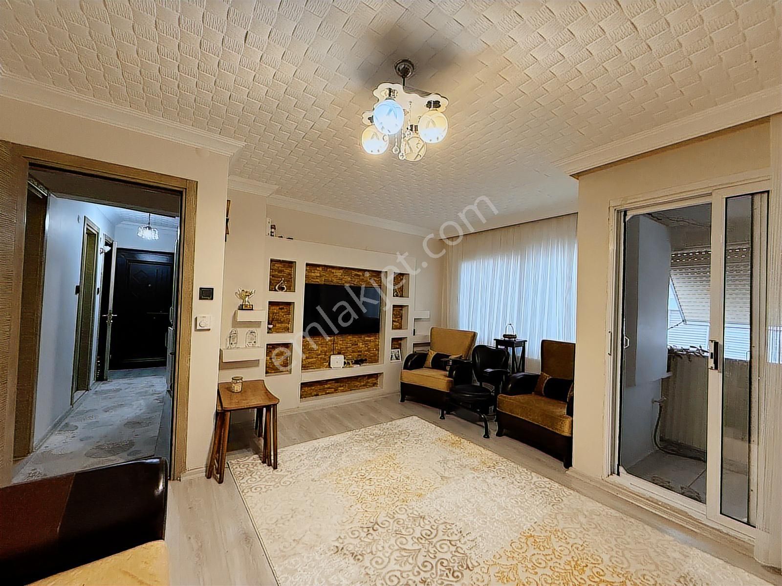 Karşıyaka Alaybeyde Sahile Yakın Satılık Tadilatlı 2+1 Daire - Görsel 5