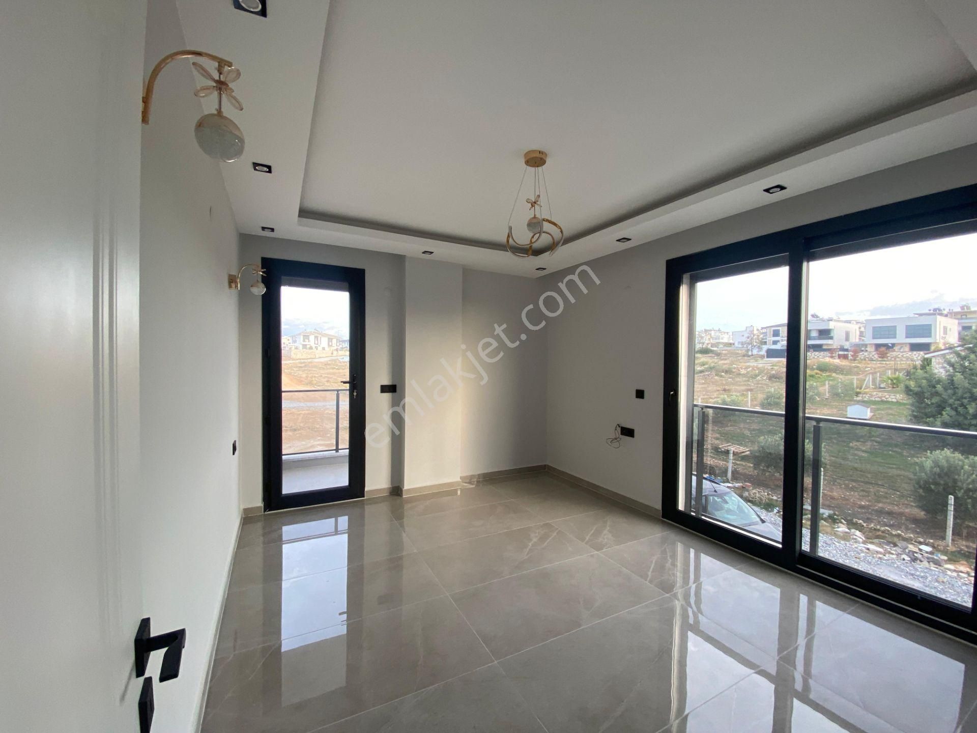 Didim Hisar Mahallesi'nde Bahçeli Ve Otoparklı 3+1 Sıfır Villa - Görsel 19