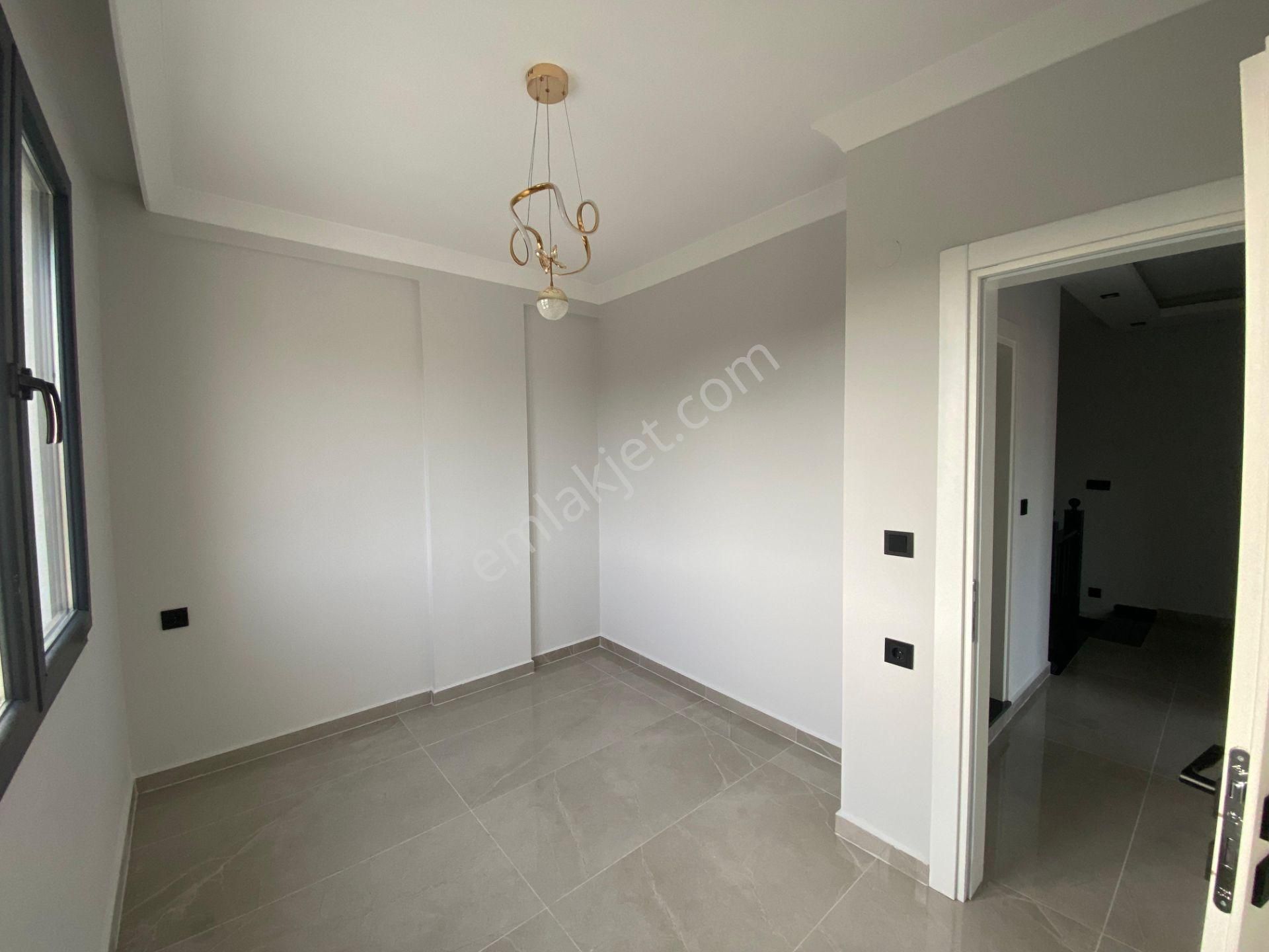 Didim Hisar Mahallesi'nde Bahçeli Ve Otoparklı 3+1 Sıfır Villa - Görsel 15