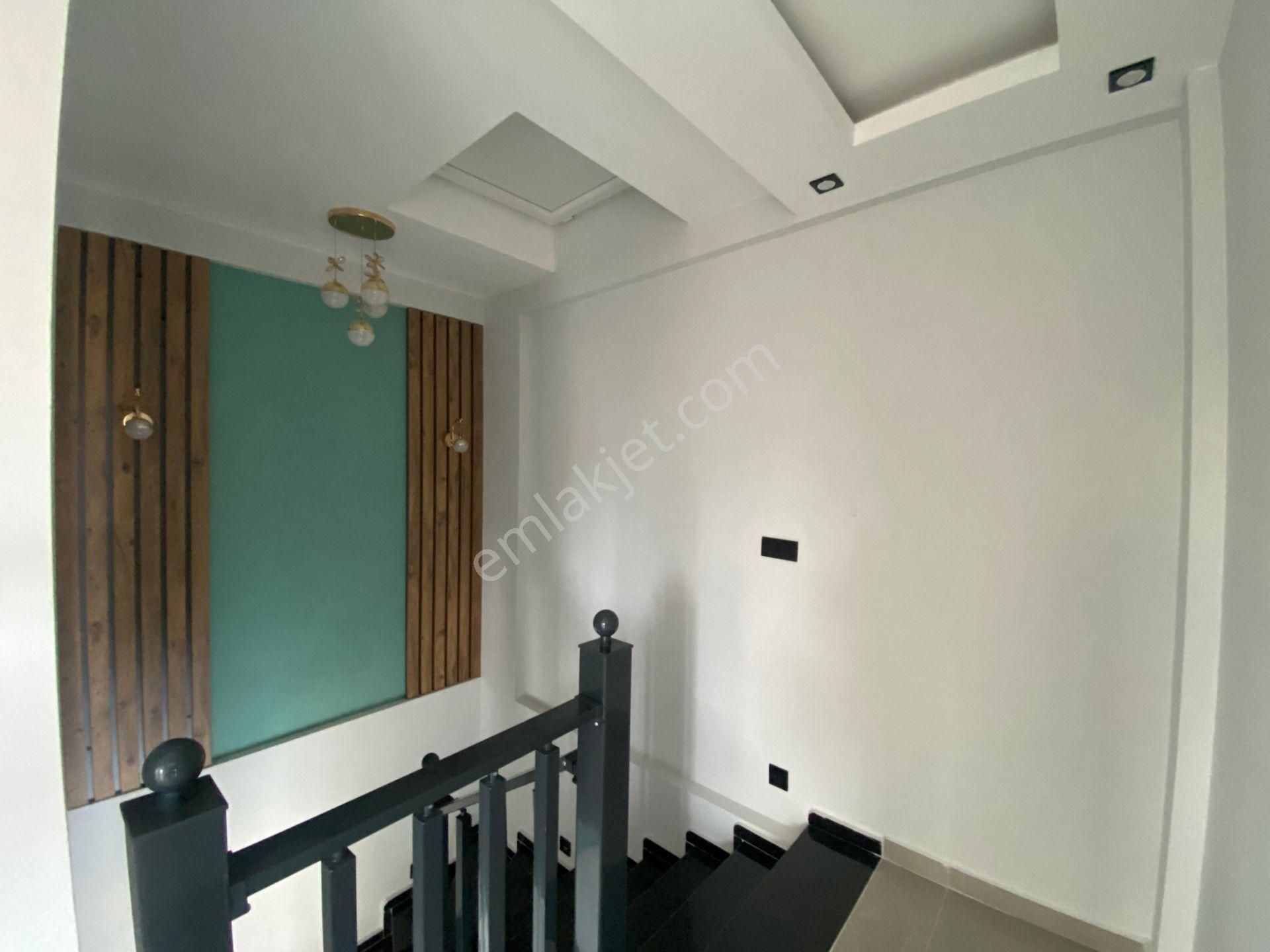 Didim Hisar Mahallesi'nde Bahçeli Ve Otoparklı 3+1 Sıfır Villa - Görsel 12