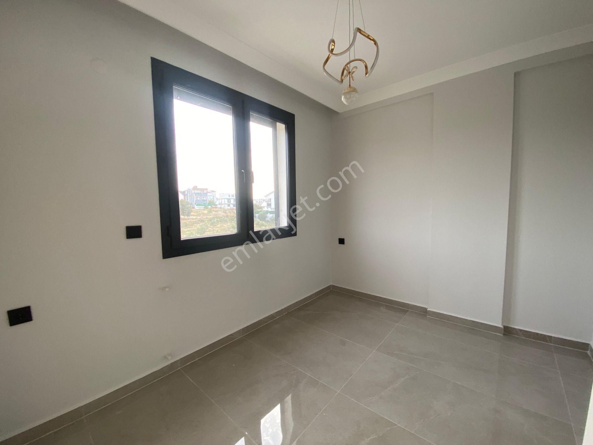 Didim Hisar Mahallesi'nde Bahçeli Ve Otoparklı 3+1 Sıfır Villa - Görsel 16