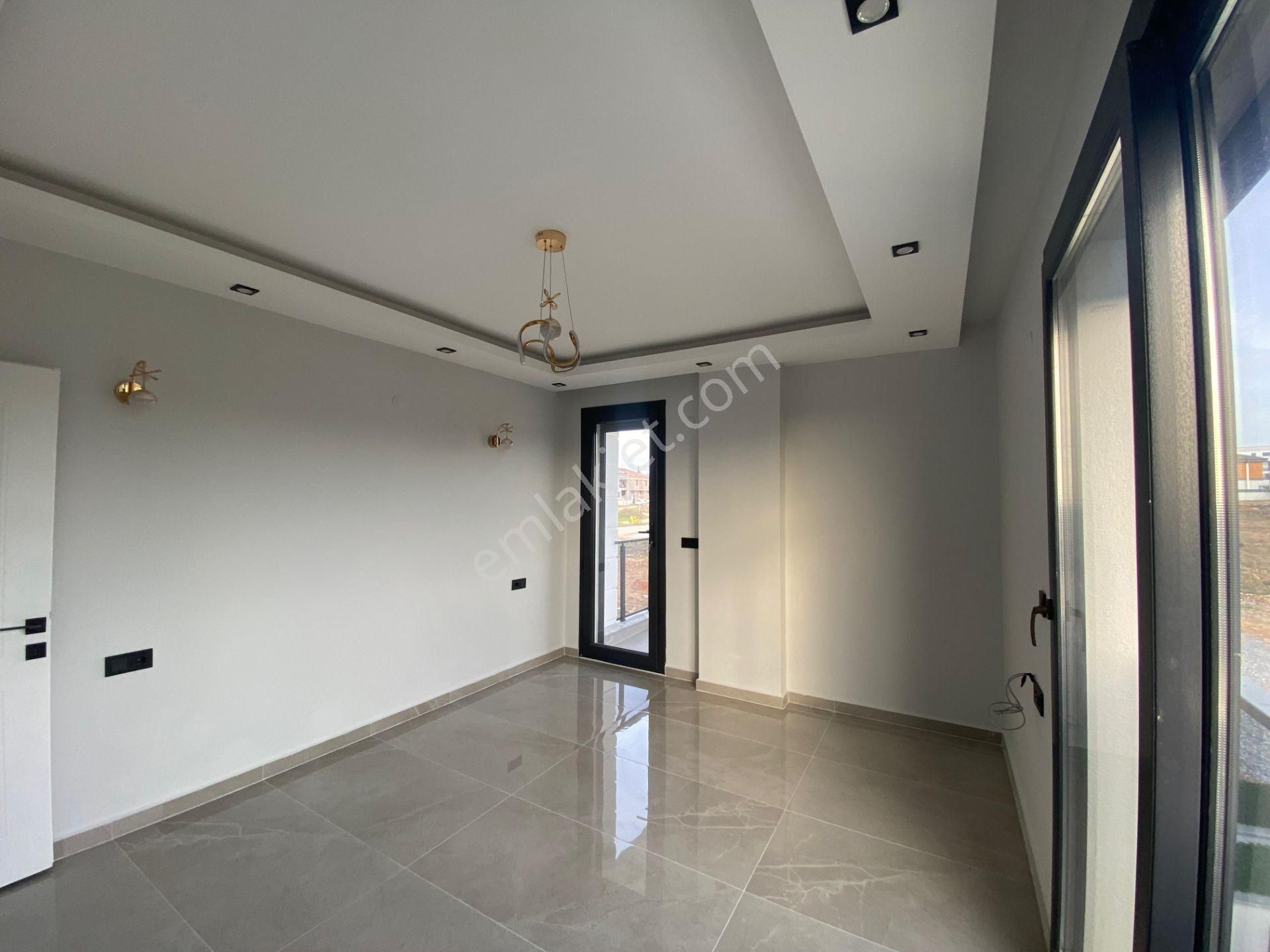 Didim Hisar Mahallesi'nde Bahçeli Ve Otoparklı 3+1 Sıfır Villa - Görsel 18