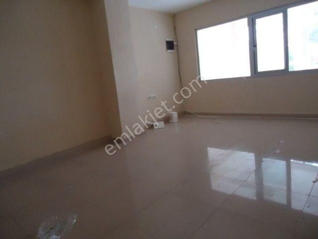 Manavgat Belediye Karşısında Kiralık 3 Katlı Dükkan - Görsel 6