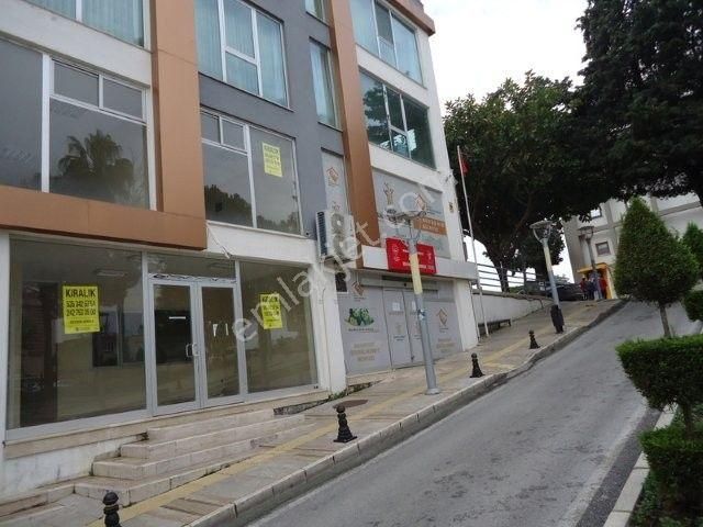Manavgat Belediye Karşısında Kiralık 3 Katlı Dükkan