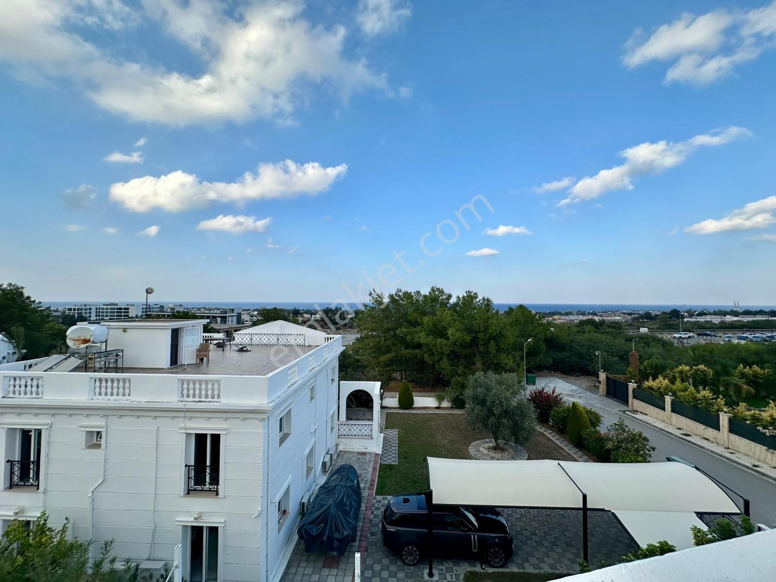 Girne Edremit'te Dağ Ve Deniz Manzaralı, Yatırım Ve Yaşama Uygun Satılık 5+1 Lüks Villa !! - Görsel 28