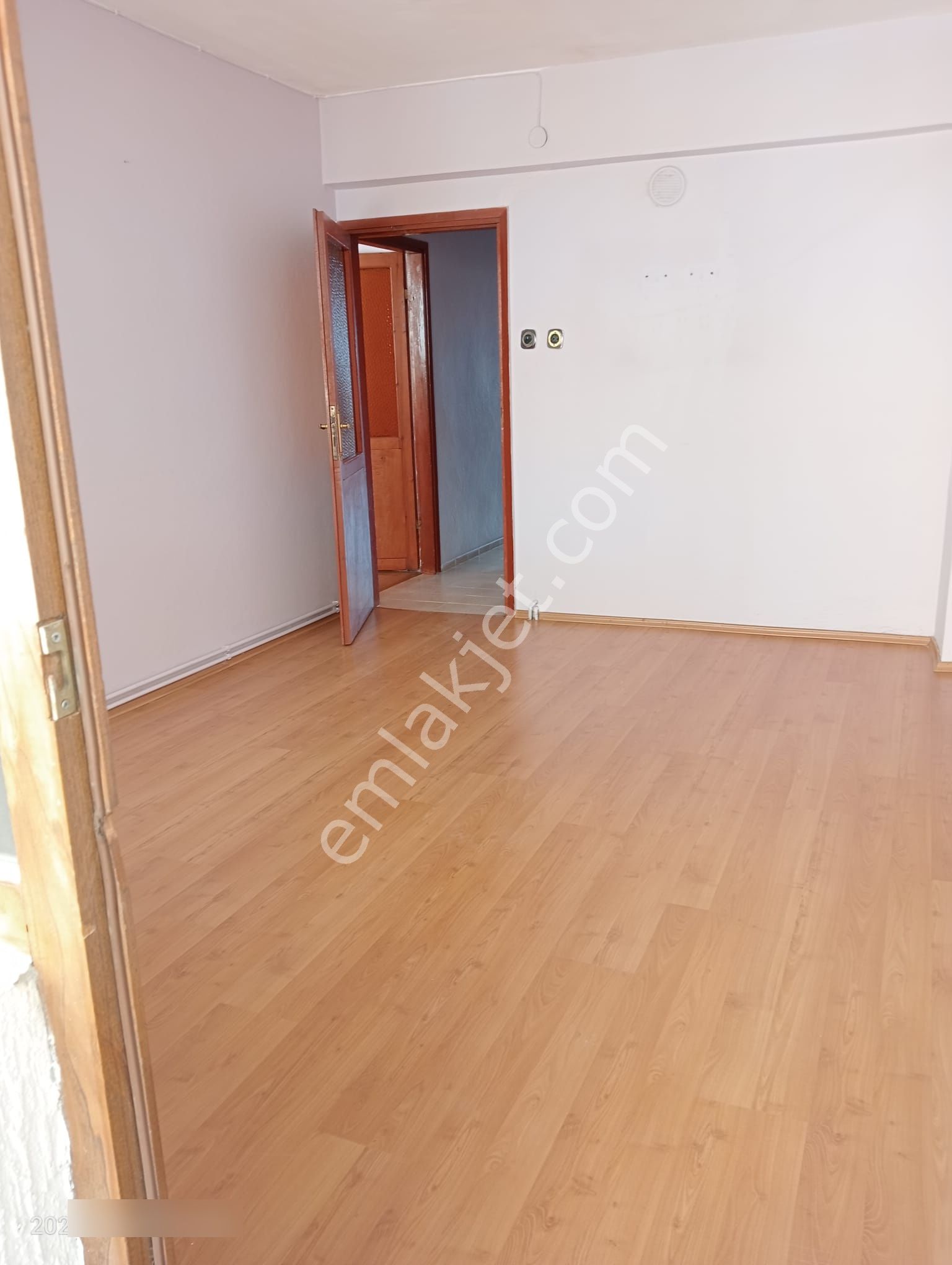 Eski Pazar Caddesi Civarında 3+1 Asma Katlı Satılık Daire - Görsel 7