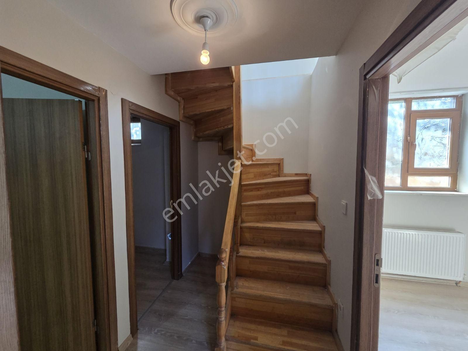 Çekmeköy Alemdağda 129 M2 Otoparklı 4+1 Yüksek Giriş Daire - Görsel 8