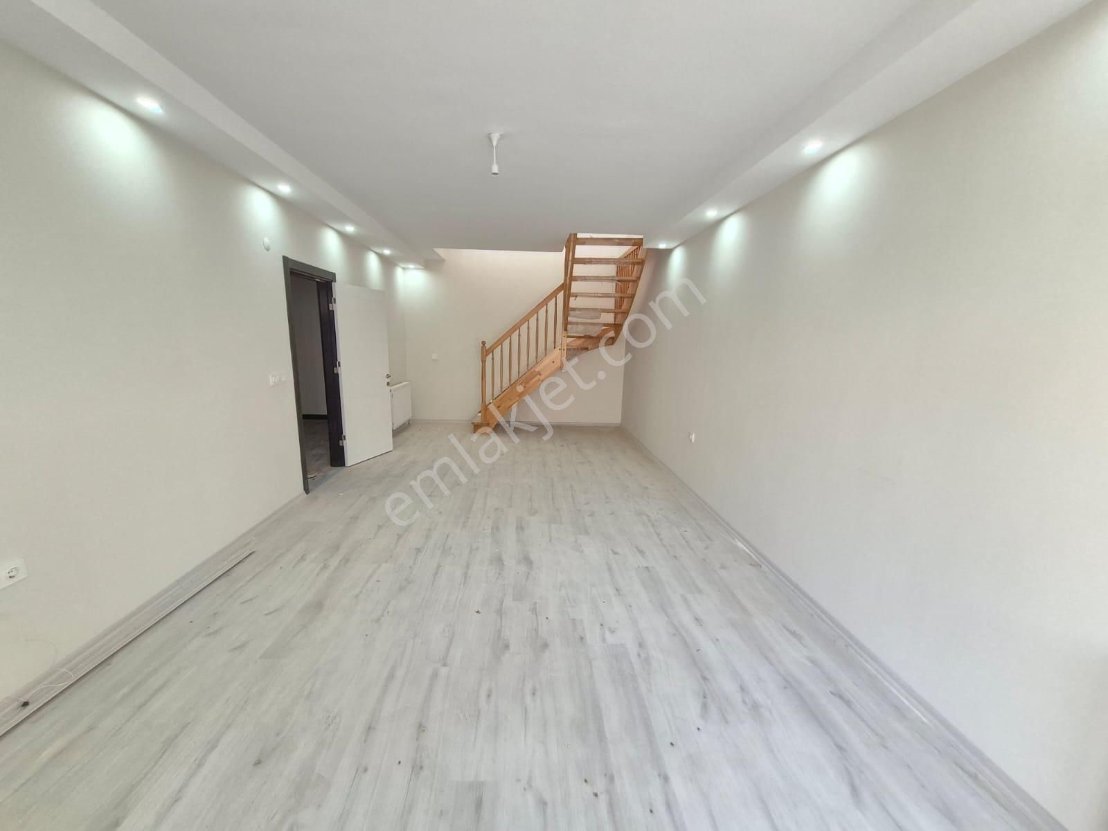 Delux'den Çınarlı Mah.'de Mukemmel Konumda Satılık Lux Dublex - Görsel 5