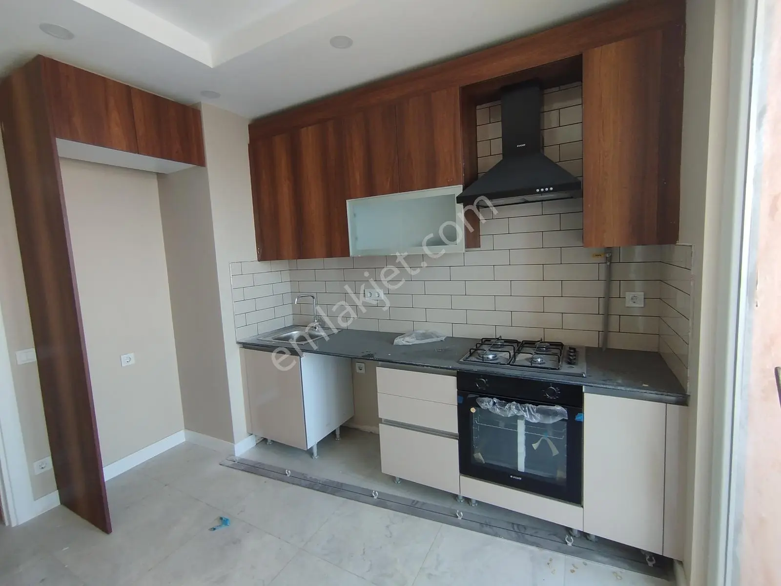 Eyüp Sultan Bahar Yaka Sitesi Satılık 3+1 Daire Haliç Manzaralı - Görsel 2