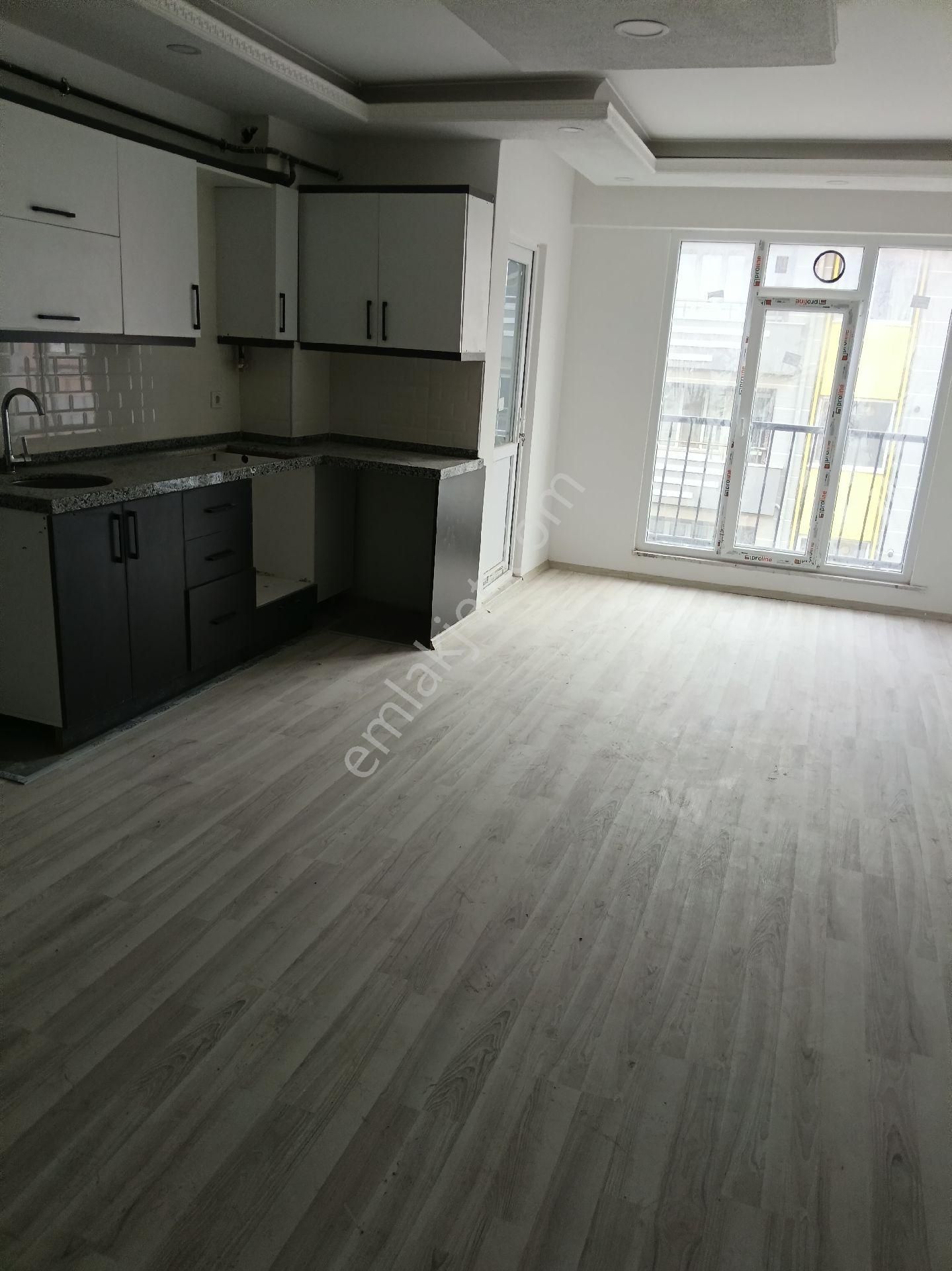 Ay Emlak'tan Çınarlida 3+0 Dublex