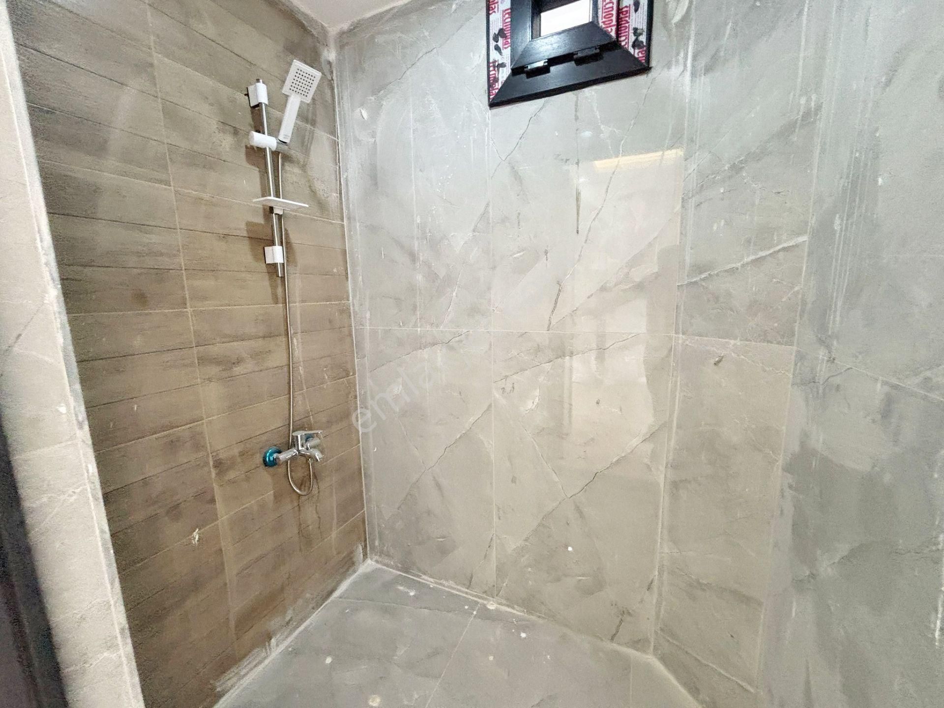 Fıstıklık'ta Az Katlı Geniş Mutfak Ve Cam Balkonlu Sıfır 3+1 - Görsel 22