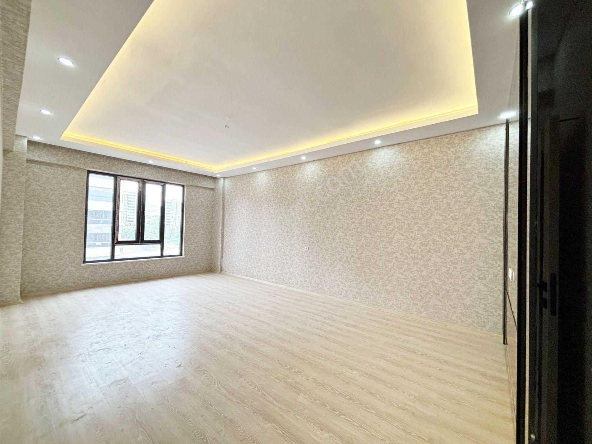 Fıstıklık'ta Az Katlı Geniş Mutfak Ve Cam Balkonlu Sıfır 3+1 - Görsel 8