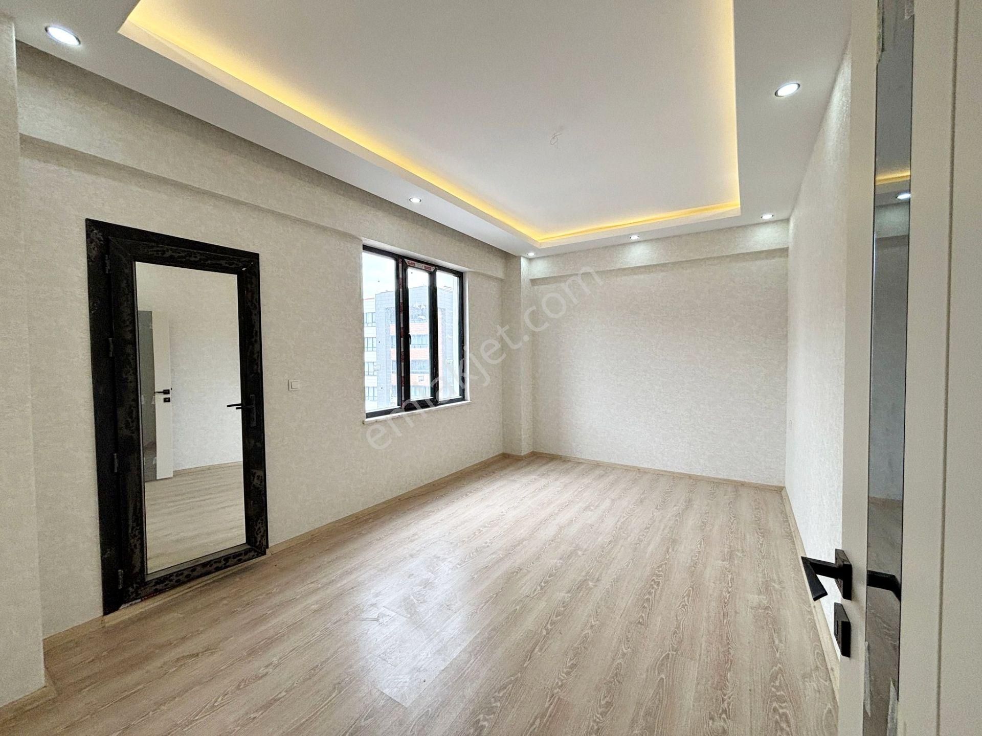 Fıstıklık'ta Az Katlı Geniş Mutfak Ve Cam Balkonlu Sıfır 3+1 - Görsel 19