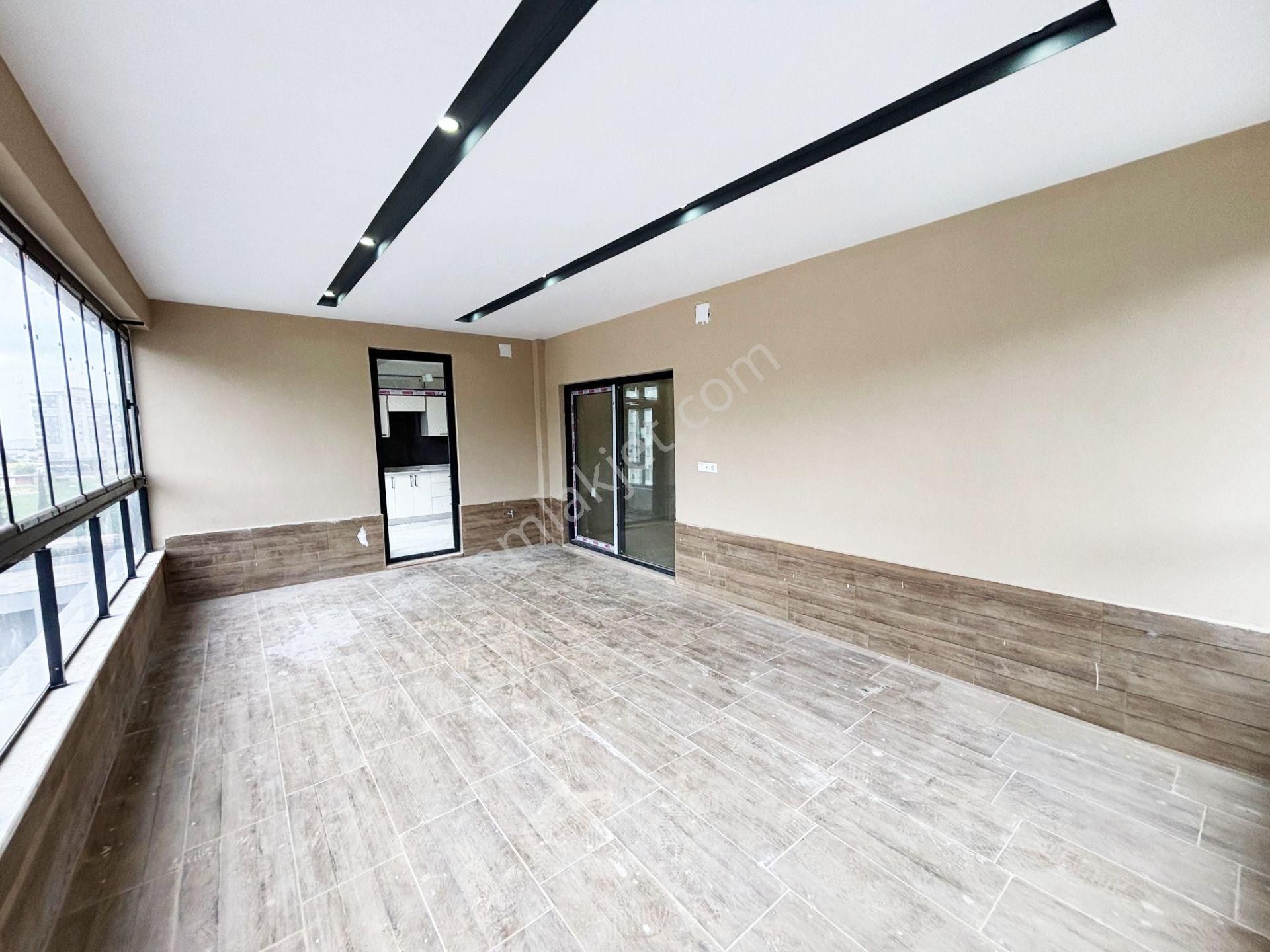 Fıstıklık'ta Az Katlı Geniş Mutfak Ve Cam Balkonlu Sıfır 3+1 - Görsel 7