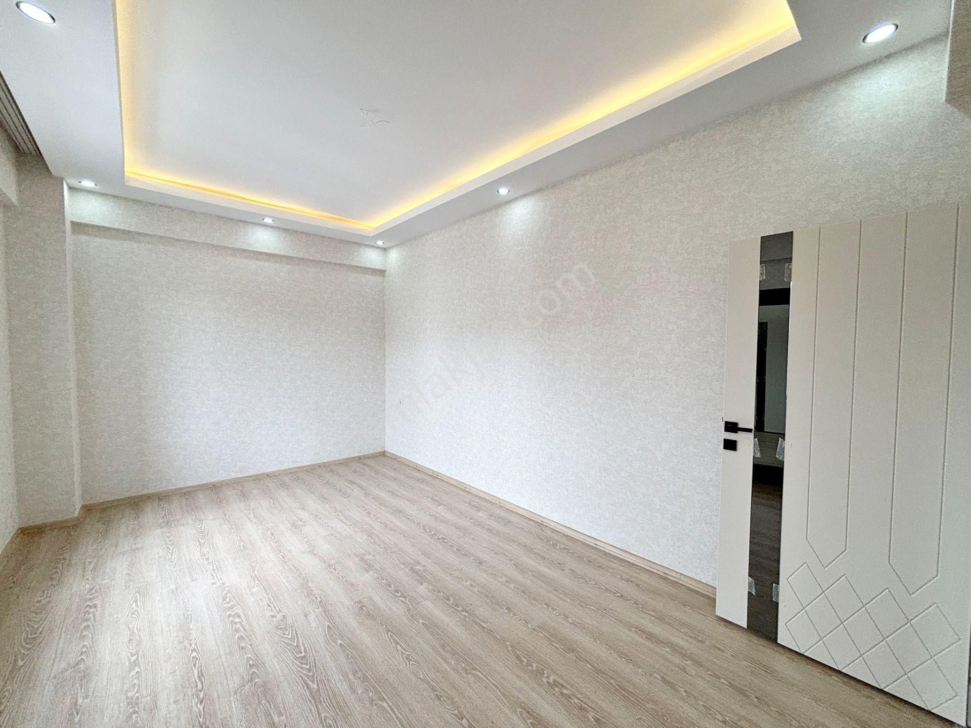 Fıstıklık'ta Az Katlı Geniş Mutfak Ve Cam Balkonlu Sıfır 3+1 - Görsel 21