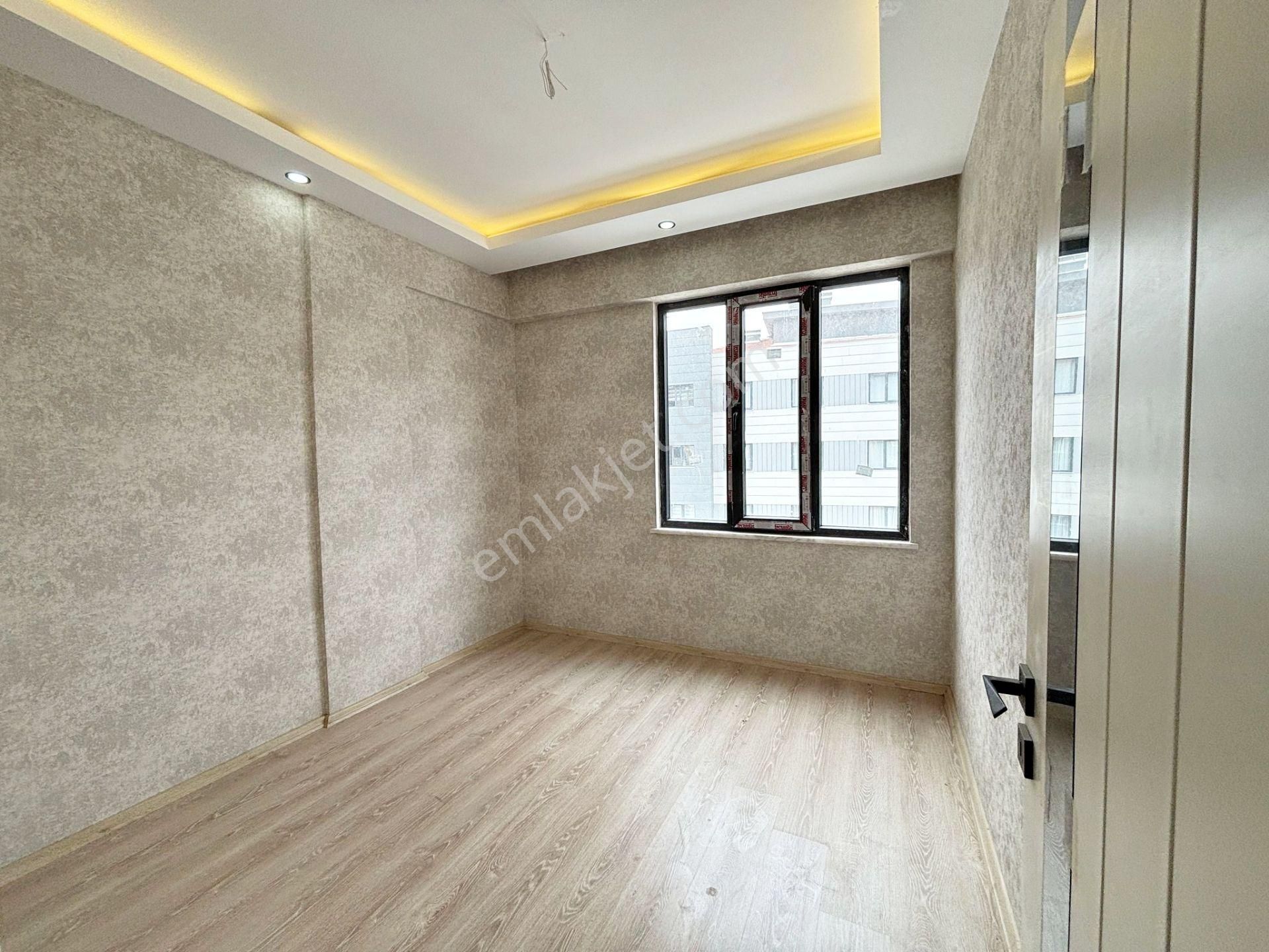 Fıstıklık'ta Az Katlı Geniş Mutfak Ve Cam Balkonlu Sıfır 3+1 - Görsel 15