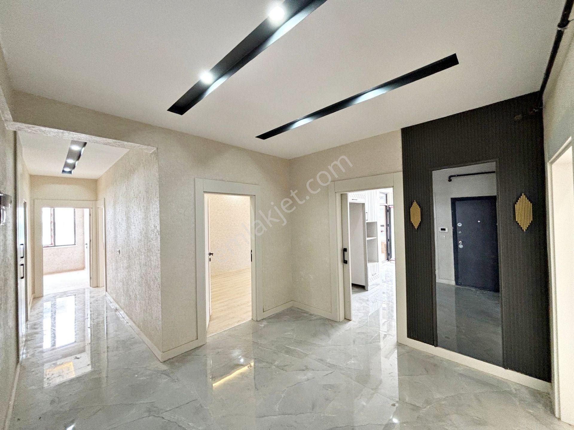 Fıstıklık'ta Az Katlı Geniş Mutfak Ve Cam Balkonlu Sıfır 3+1 - Görsel 24