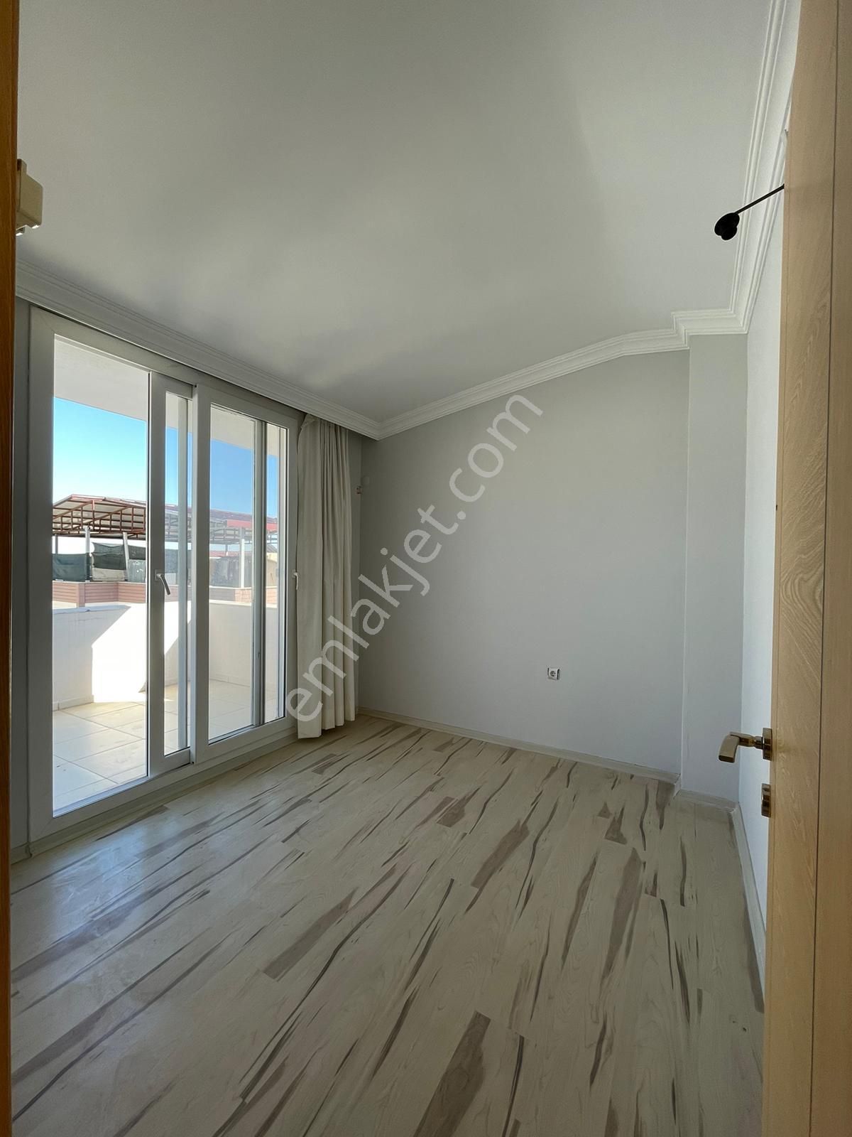 Menderes Mithatpaşa Mahallesi'ndeuygun Fiyatlı Satılık İkiz Villa (tripleks 4+1) - Görsel 32
