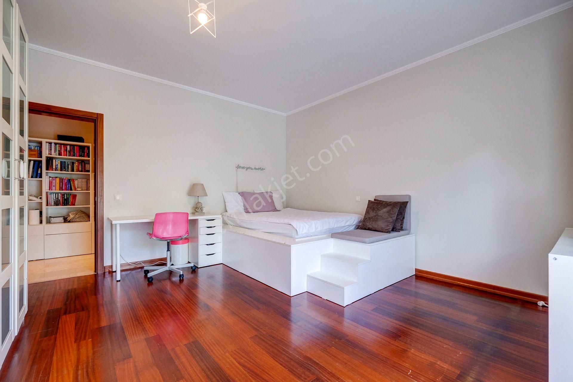 Acarkent'te Orman Manzaralı, Villa Konforunda Kiralık 4+1 Daire - Görsel 14