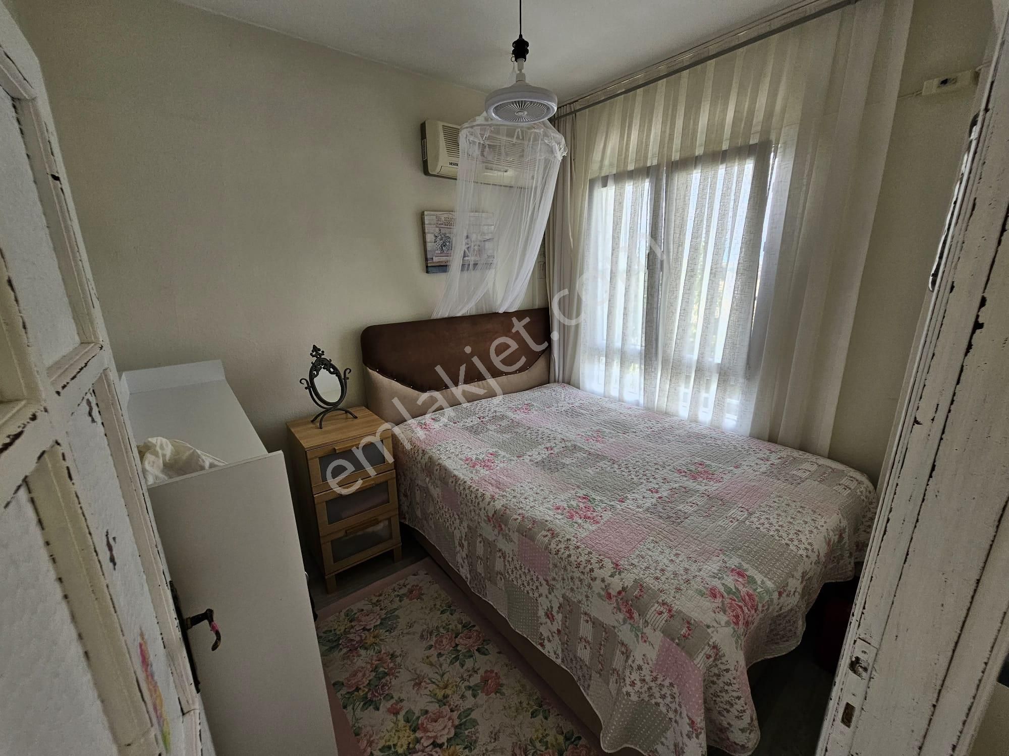 İzmir Dikili Salihleraltında Önder Sitesi Mustakil Satılık Villa - Görsel 8