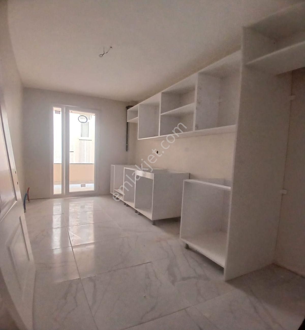 Avcılar Merkez Reşitpaşa Caddesi Üzerinde Sıfır 3+1 Ara Kat Daire - Görsel 5