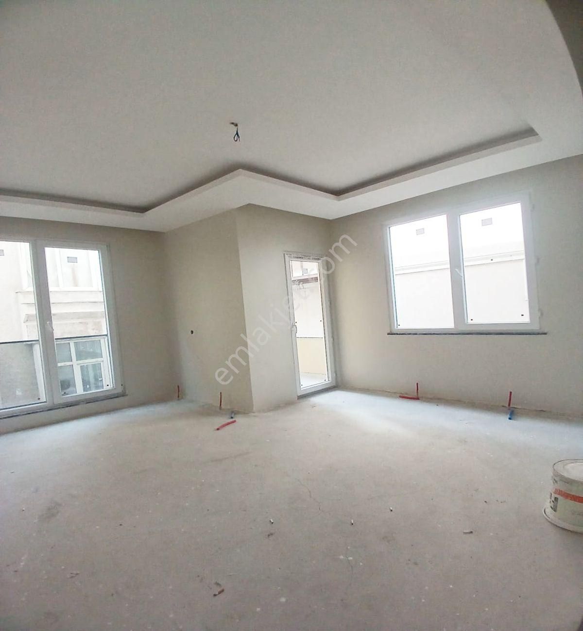 Avcılar Merkez Reşitpaşa Caddesi Üzerinde Sıfır 3+1 Ara Kat Daire