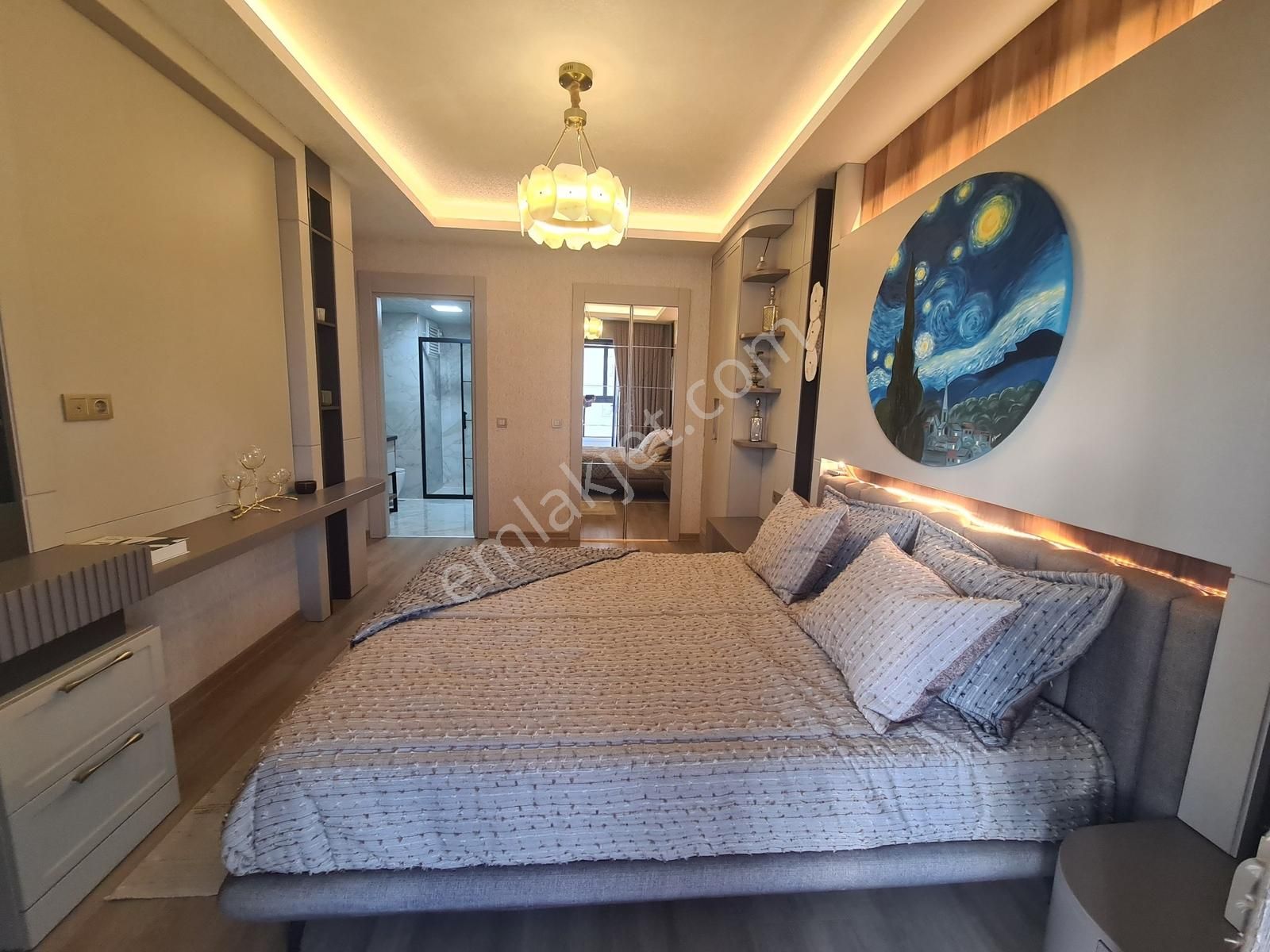 Harika Lokasyon'da Cadde Ve Park Cepheli Susuz'un Gözbebeği 4+1 - Görsel 35