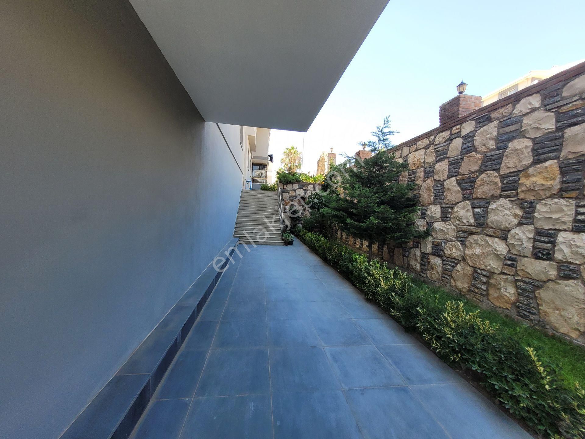 Didim Efelerde Havuzlu Sitede Satılık 1+1 Daire - Görsel 12