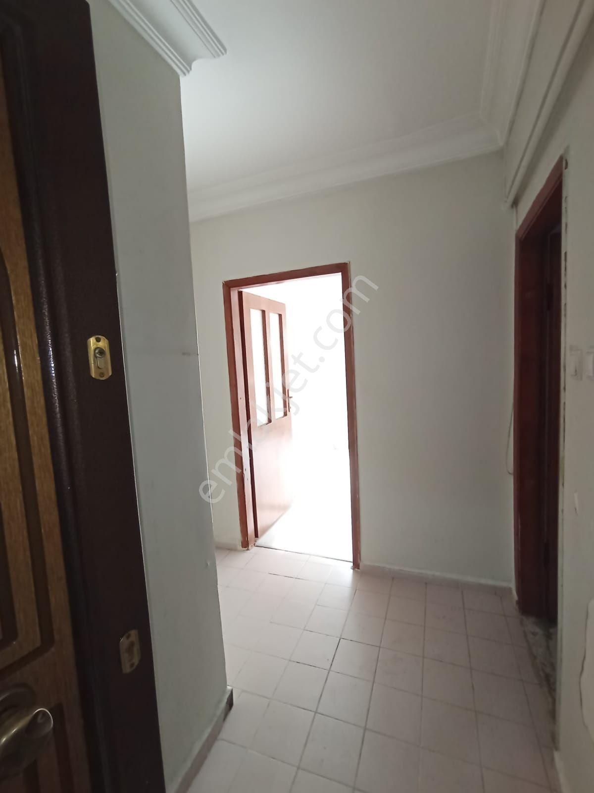 Beyoğlu Kasımpaşa Kulaksız Caddesi'nde Kiralık 2+1, 75m2, Arka Cepheli, 2.kat Daire-sözgen'den-283k - Görsel 12