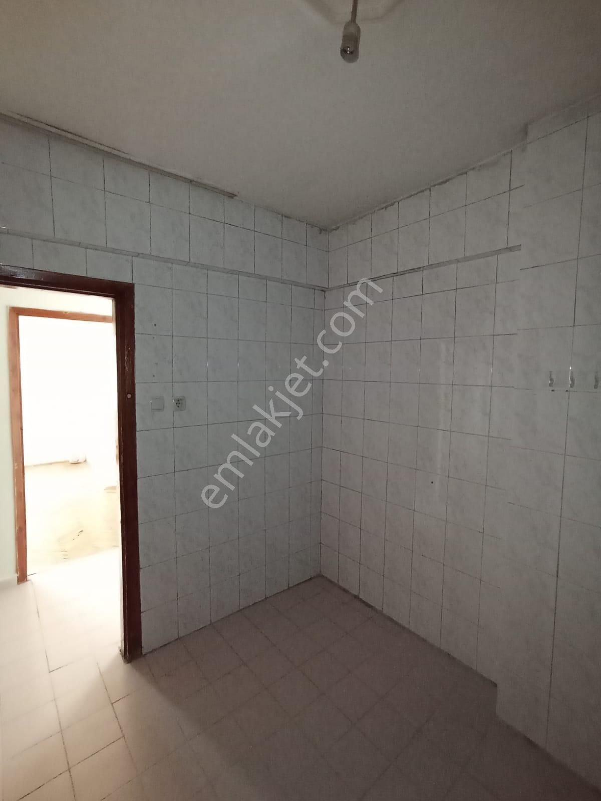 Beyoğlu Kasımpaşa Kulaksız Caddesi'nde Kiralık 2+1, 75m2, Arka Cepheli, 2.kat Daire-sözgen'den-283k - Görsel 9