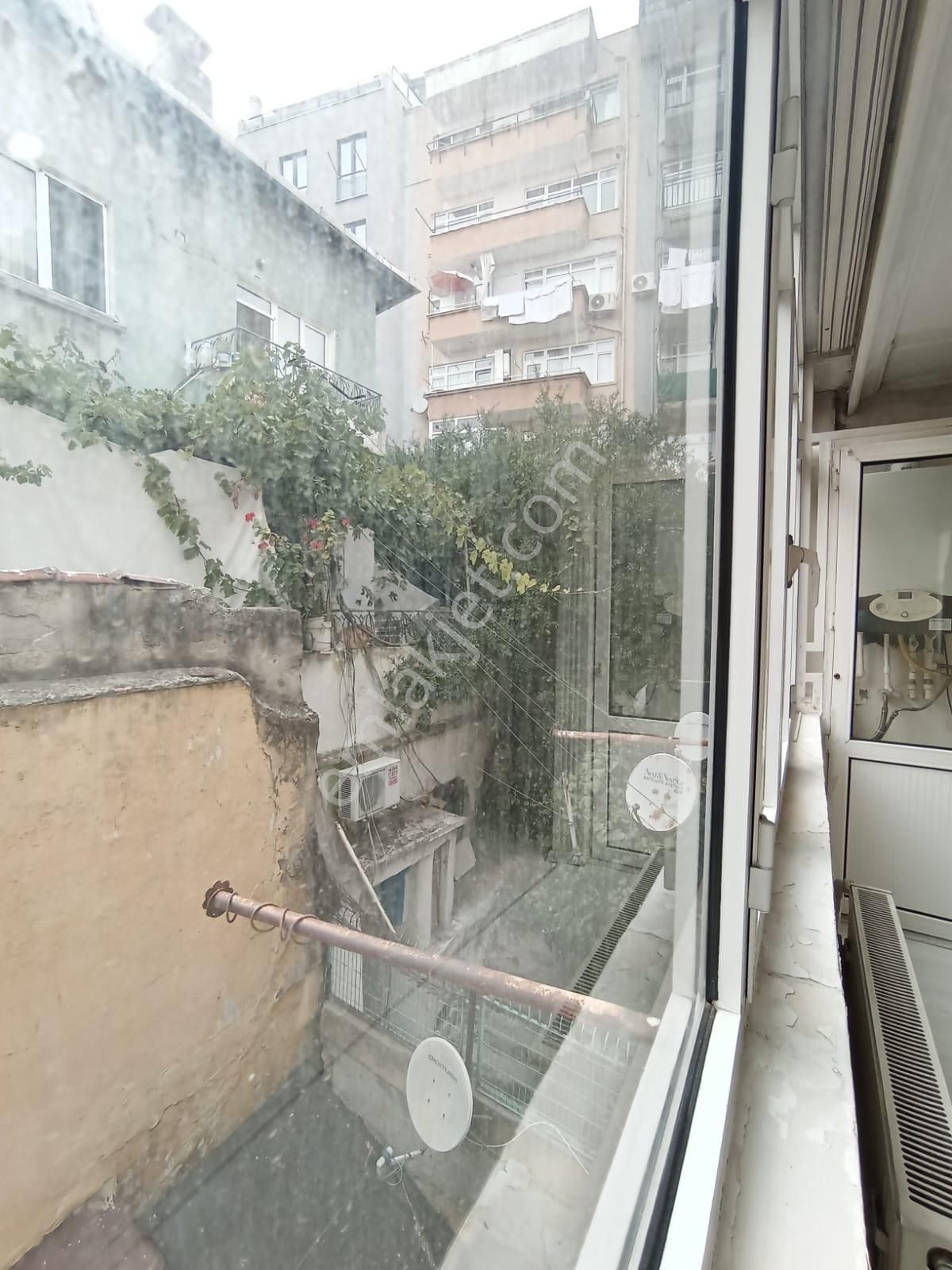 Beyoğlu Kasımpaşa Kulaksız Caddesi'nde Kiralık 2+1, 75m2, Arka Cepheli, 2.kat Daire-sözgen'den-283k - Görsel 24