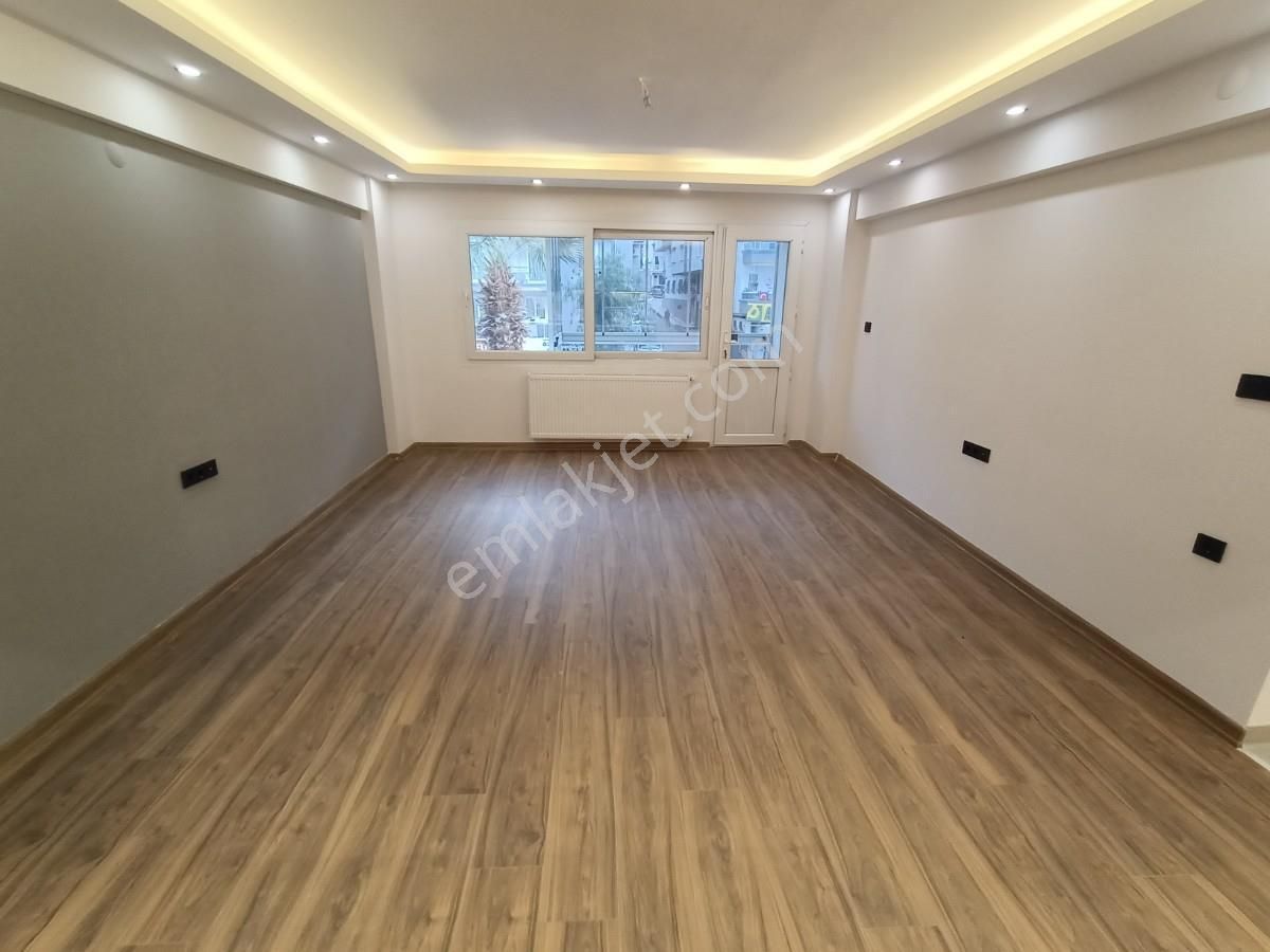 Balçovada Çağdaş Tasarımlı Asansörlü Satılık 3+1 Daire - Görsel 5