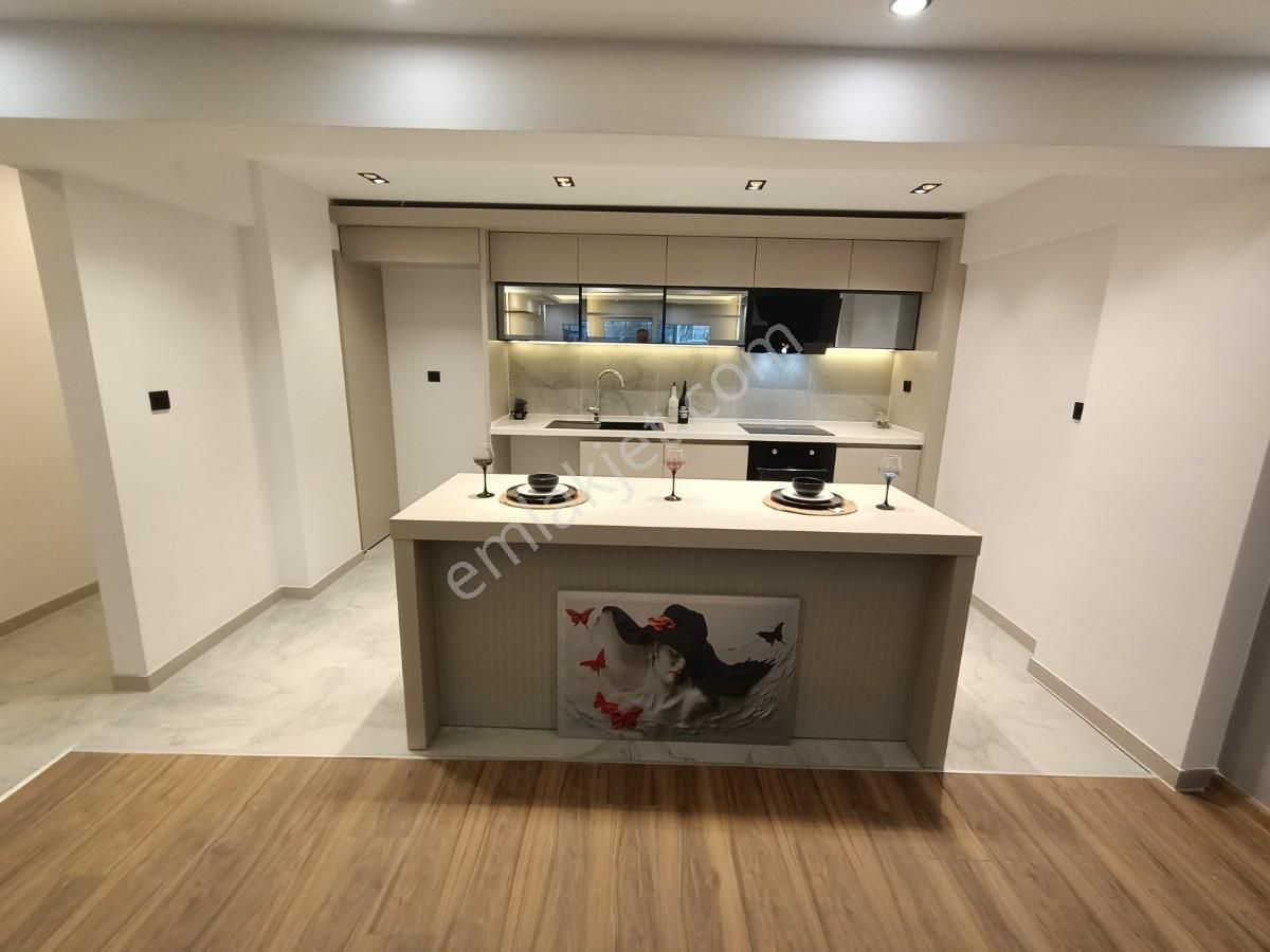 Balçovada Çağdaş Tasarımlı Asansörlü Satılık 3+1 Daire - Görsel 4