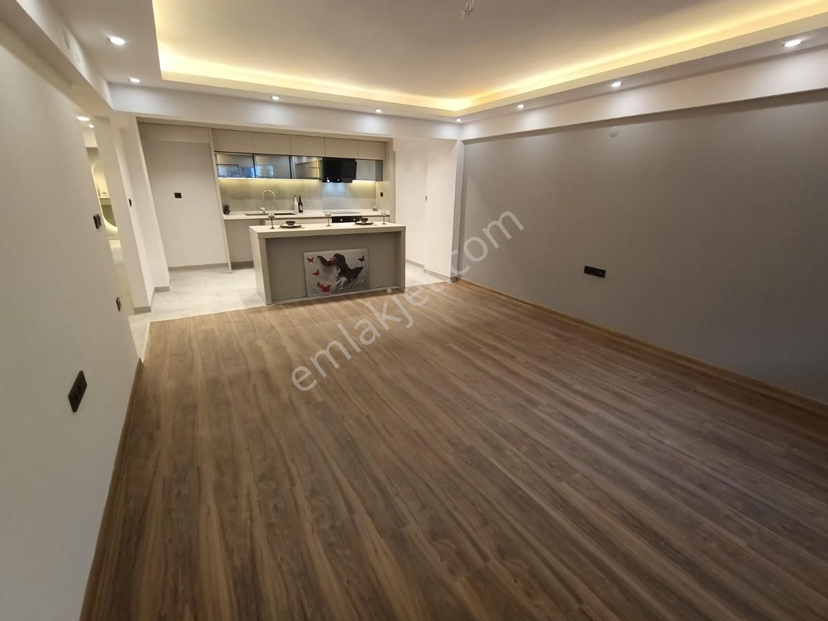 Balçovada Çağdaş Tasarımlı Asansörlü Satılık 3+1 Daire - Görsel 27