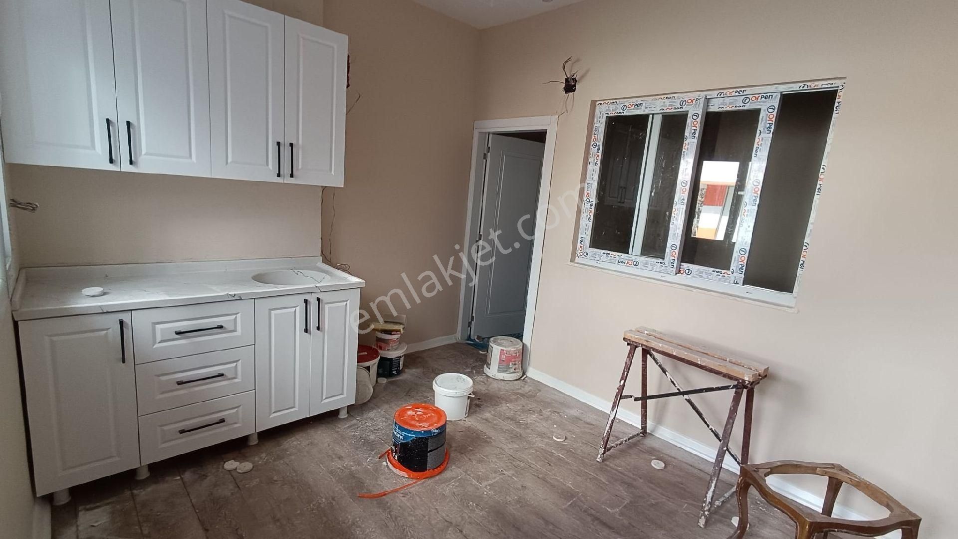 **yatırımlık**ibo Osman Caddesinde 1+1 Satılık Daire - Görsel 1