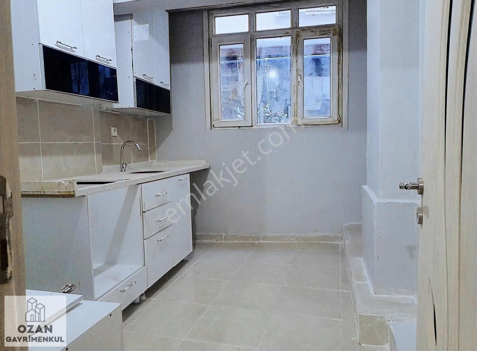 Bağcılar Çınar Mah Satılık 2+1 Bahçekat Daire