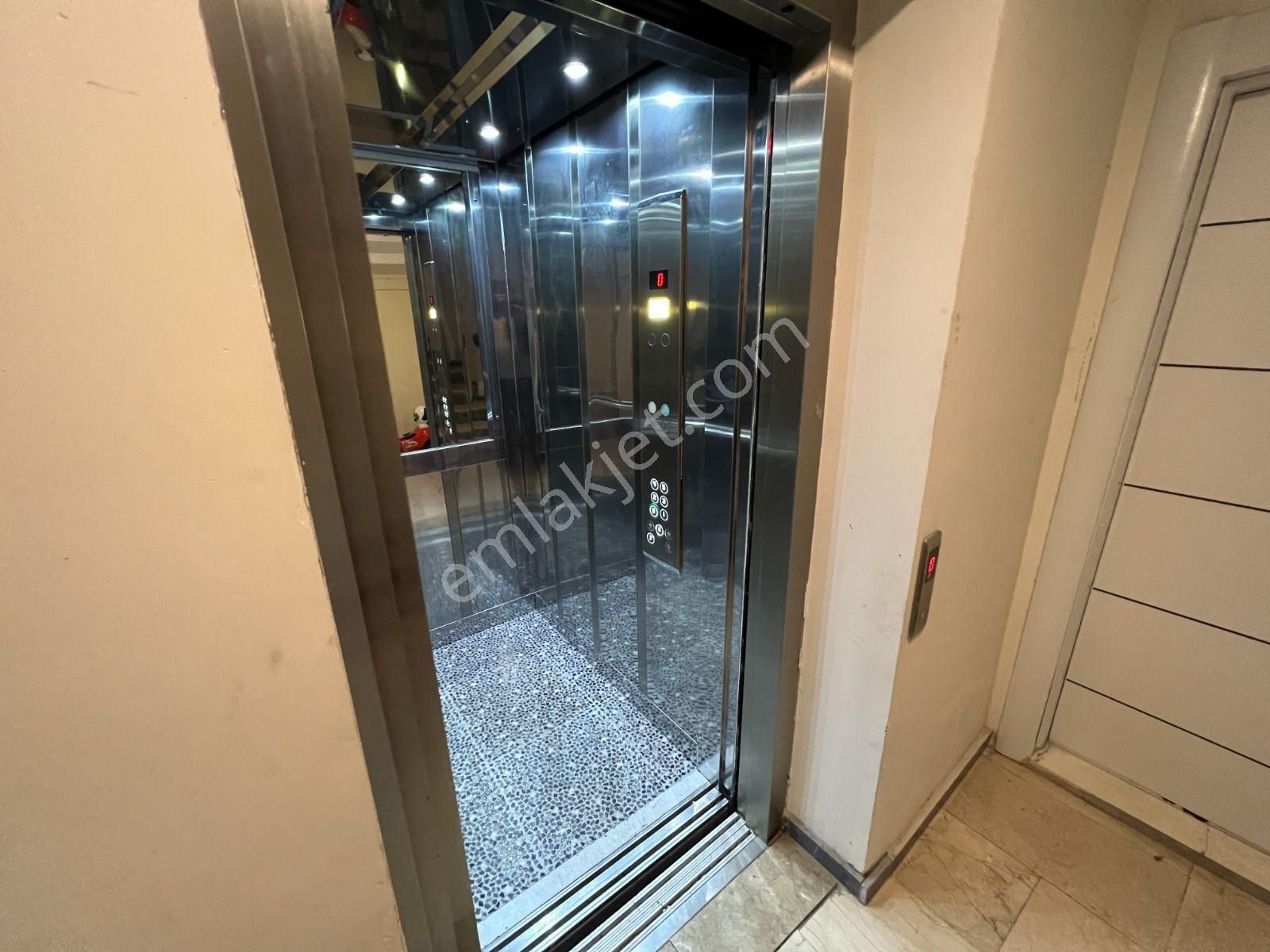 Para'dan+ana Cadde Üzeri+muhteşem Konum+35.000 Kira+araç Takas - Görsel 7