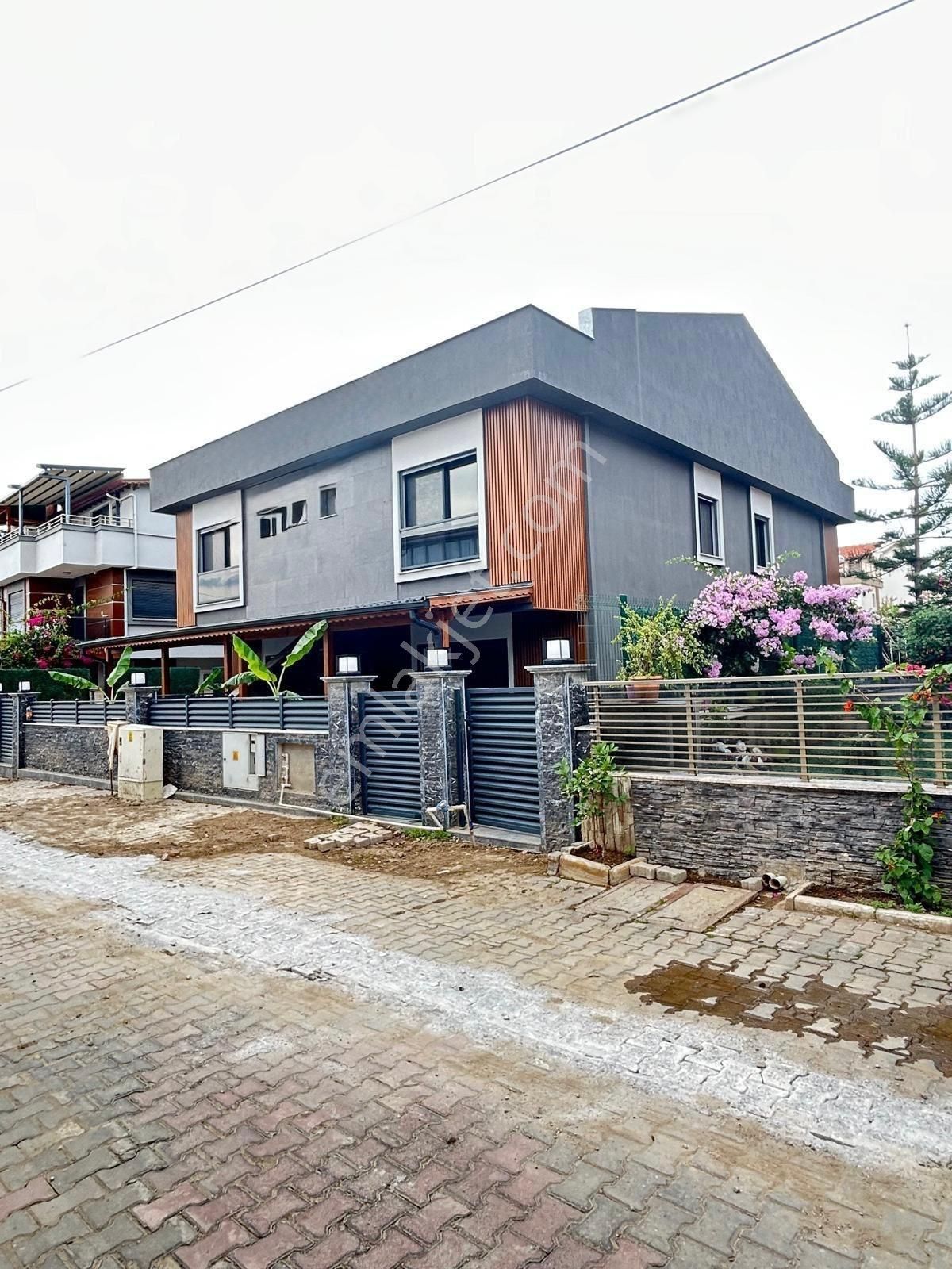 Özderede Denize 30mt Ultra Lüx 3+1 Villa