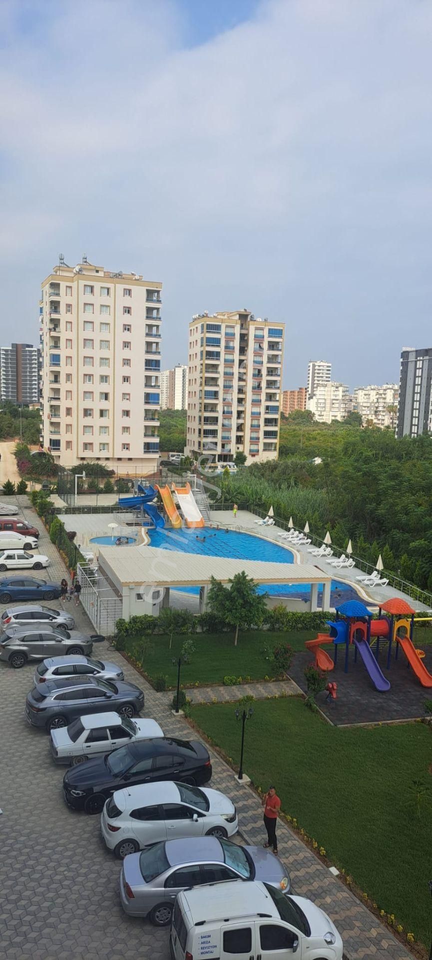 Tece Deniz Mah.de Denize Yürüme Mesafesinde, Havuzlu, G.odalı, Ebeveyn Banyolu 2+1 Daire