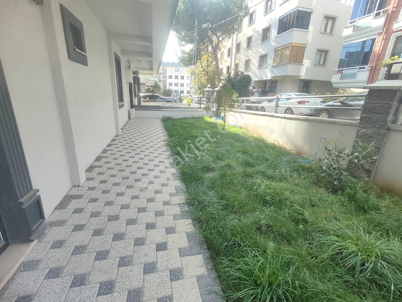 Emlak Dünyasından Maltepe Altıntepede 1+1 Bahçe Kullanımlı - Görsel 18