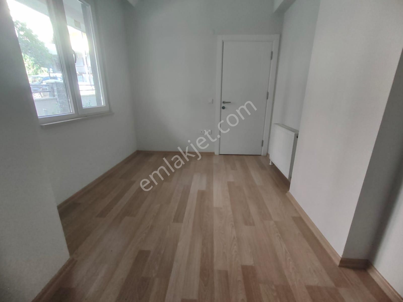 Emlak Dünyasından Maltepe Altıntepede 1+1 Bahçe Kullanımlı - Görsel 10