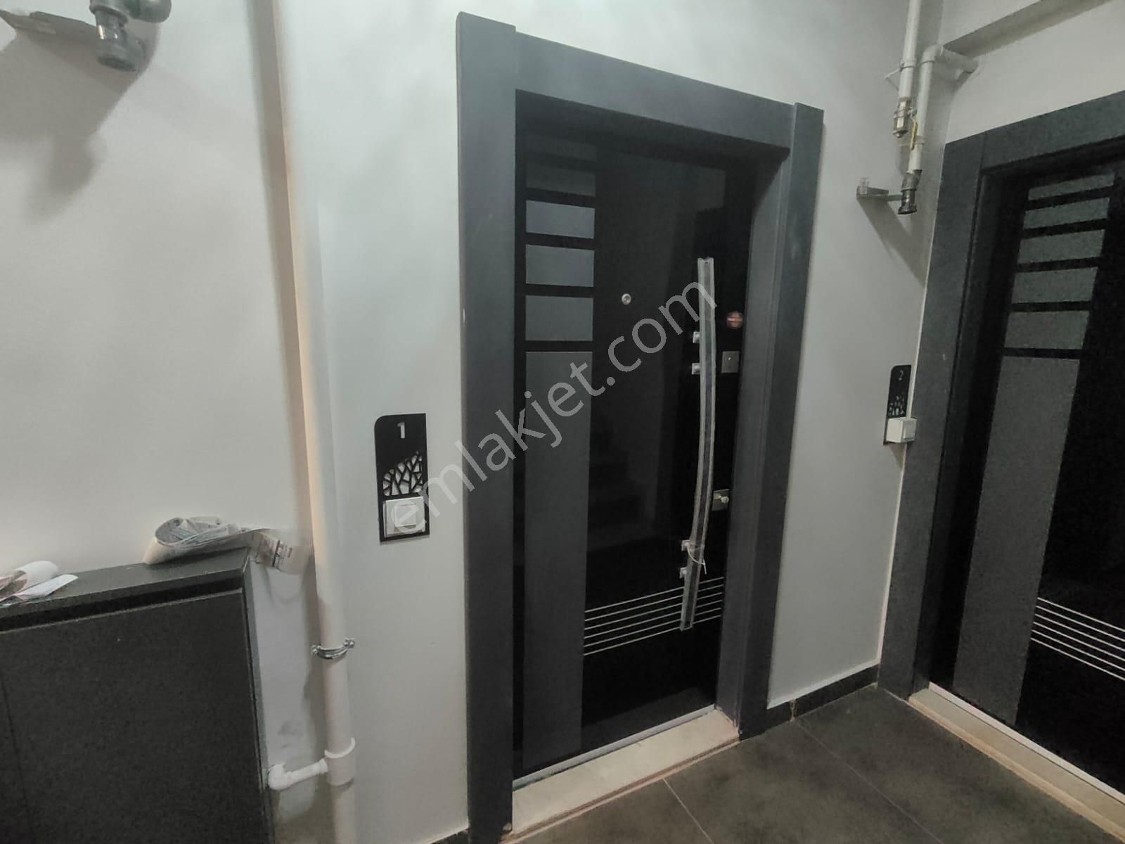 Emlak Dünyasından Maltepe Altıntepede 1+1 Bahçe Kullanımlı - Görsel 16