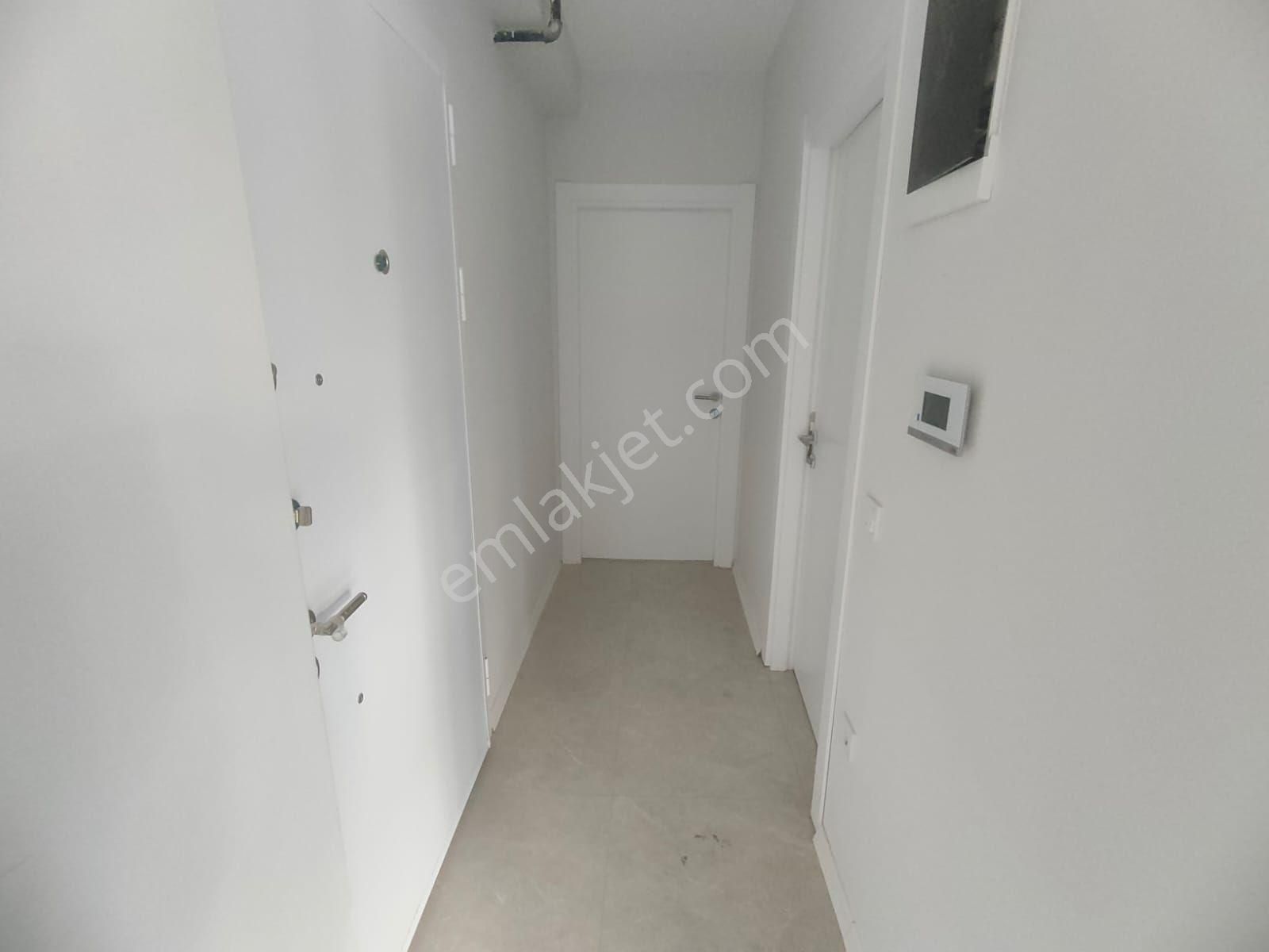 Emlak Dünyasından Maltepe Altıntepede 1+1 Bahçe Kullanımlı - Görsel 15