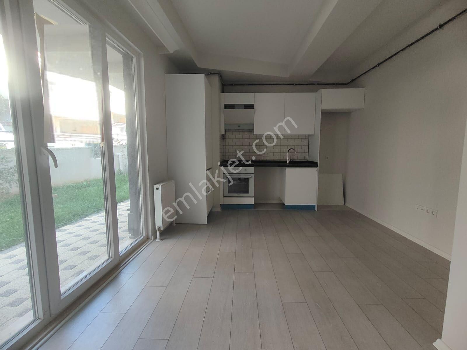 Emlak Dünyasından Maltepe Altıntepede 1+1 Bahçe Kullanımlı - Görsel 6