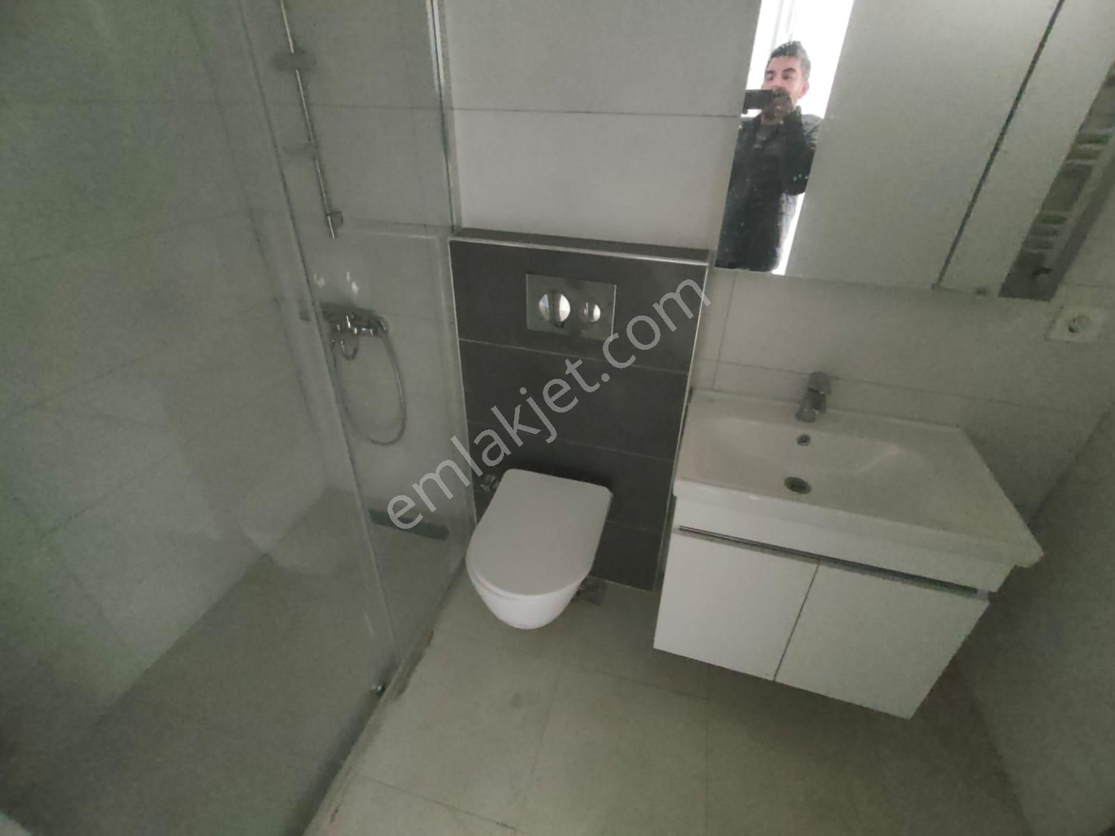 Emlak Dünyasından Maltepe Altıntepede 1+1 Bahçe Kullanımlı - Görsel 14