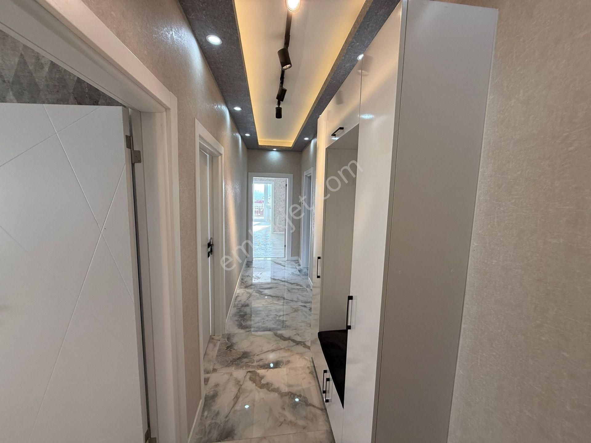 Vatan'dan Merkezi Lokasyon Katta Lüx Yapılı Manzaralı Ferah Şık 3+1 Acil