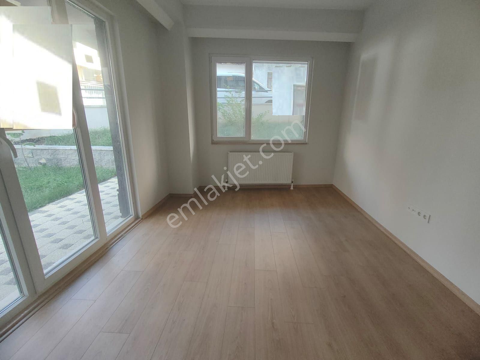 Emlak Dünyasından Maltepe Altıntepede 1+1 Bahçe Kullanımlı - Görsel 3