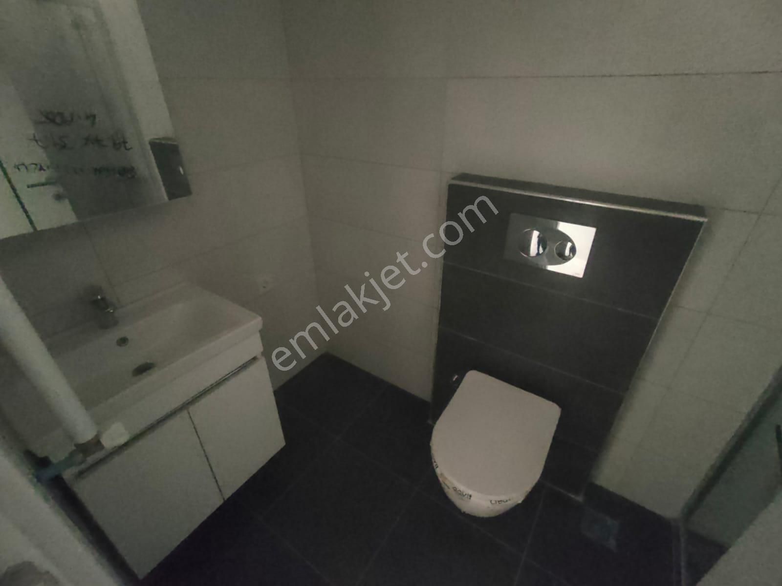 Emlak Dünyasından Maltepe Altıntepede 1+1 Bahçe Kullanımlı - Görsel 10